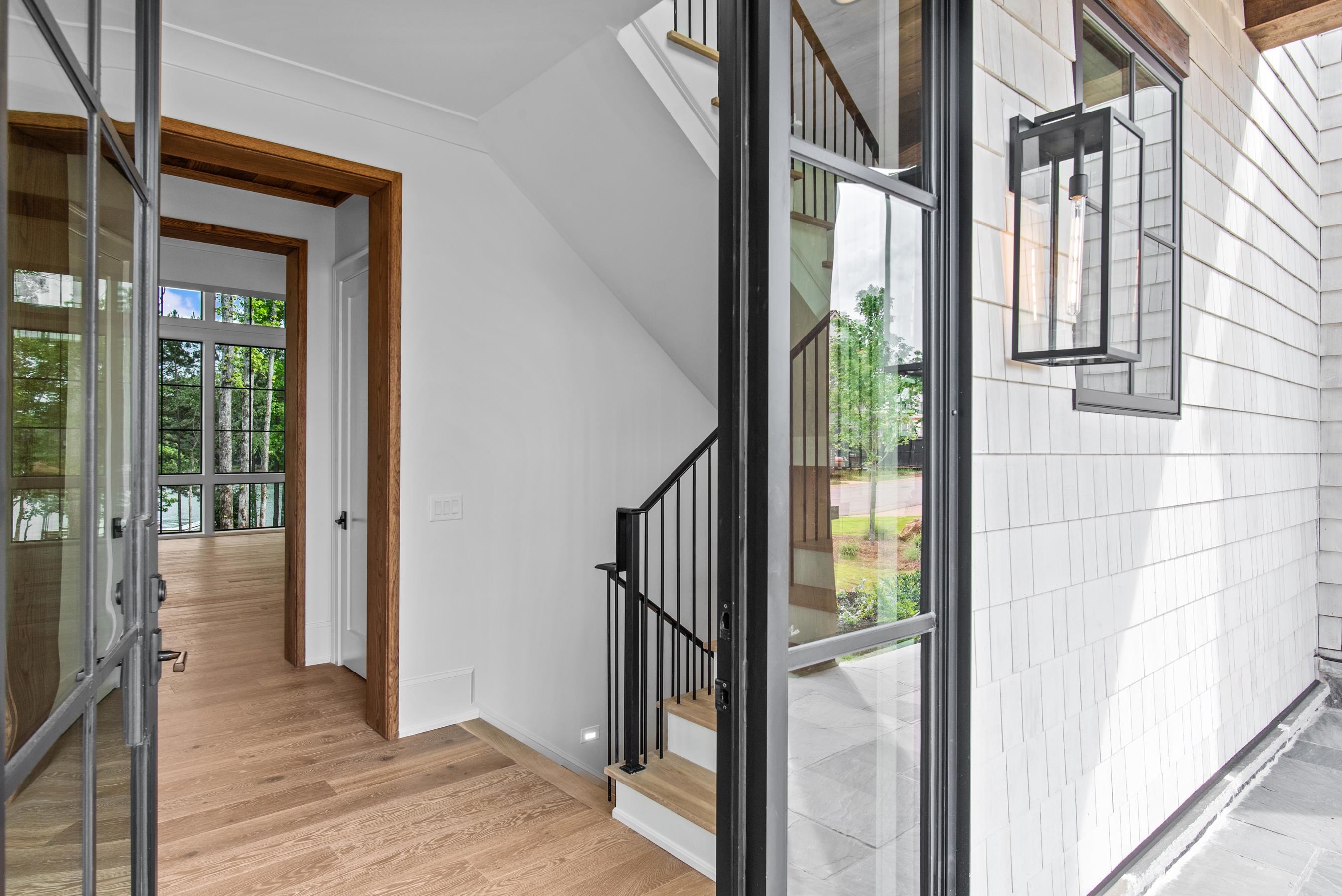 1111 LONGVIEW COMMONS