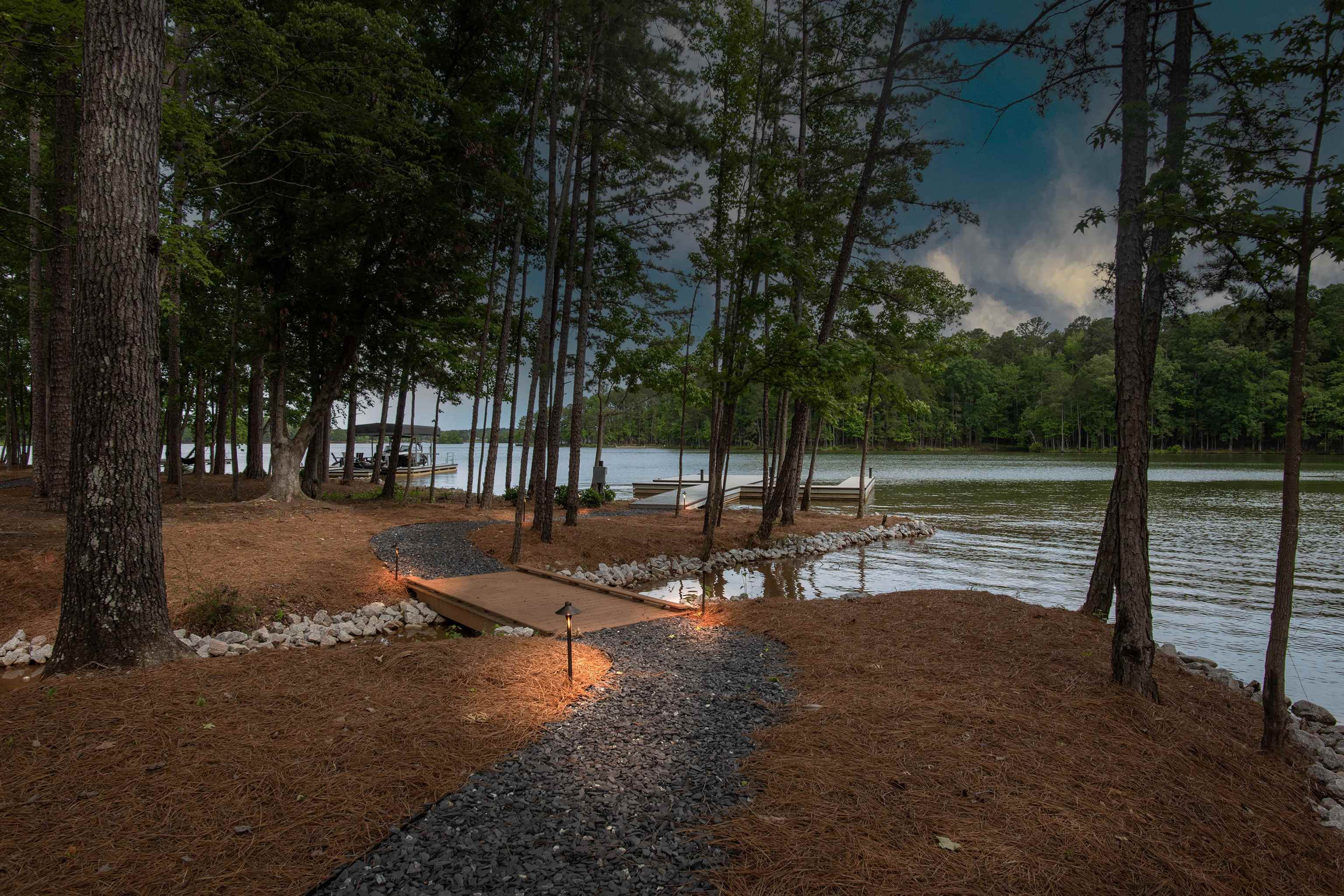 1111 LONGVIEW COMMONS