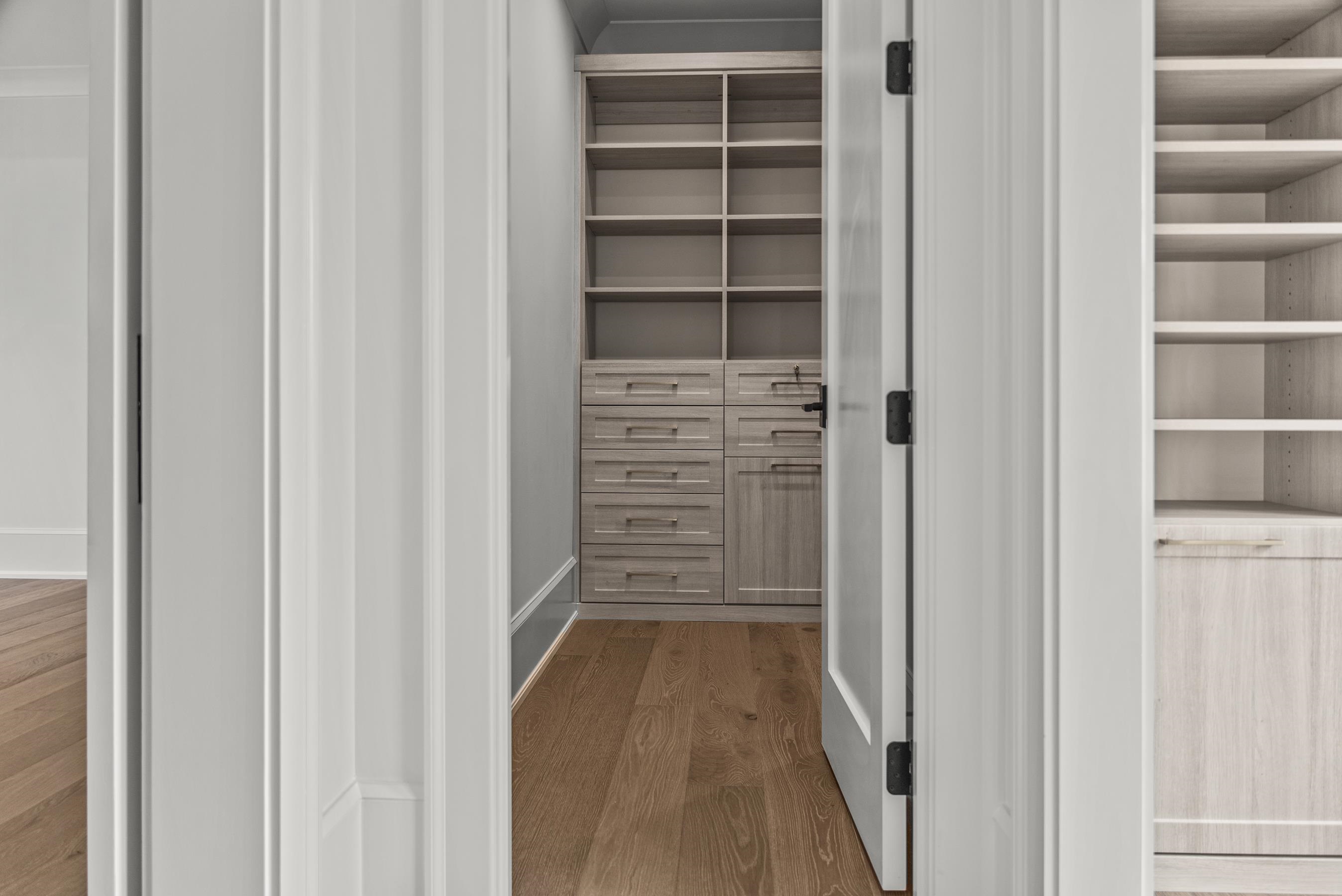 1111 LONGVIEW COMMONS