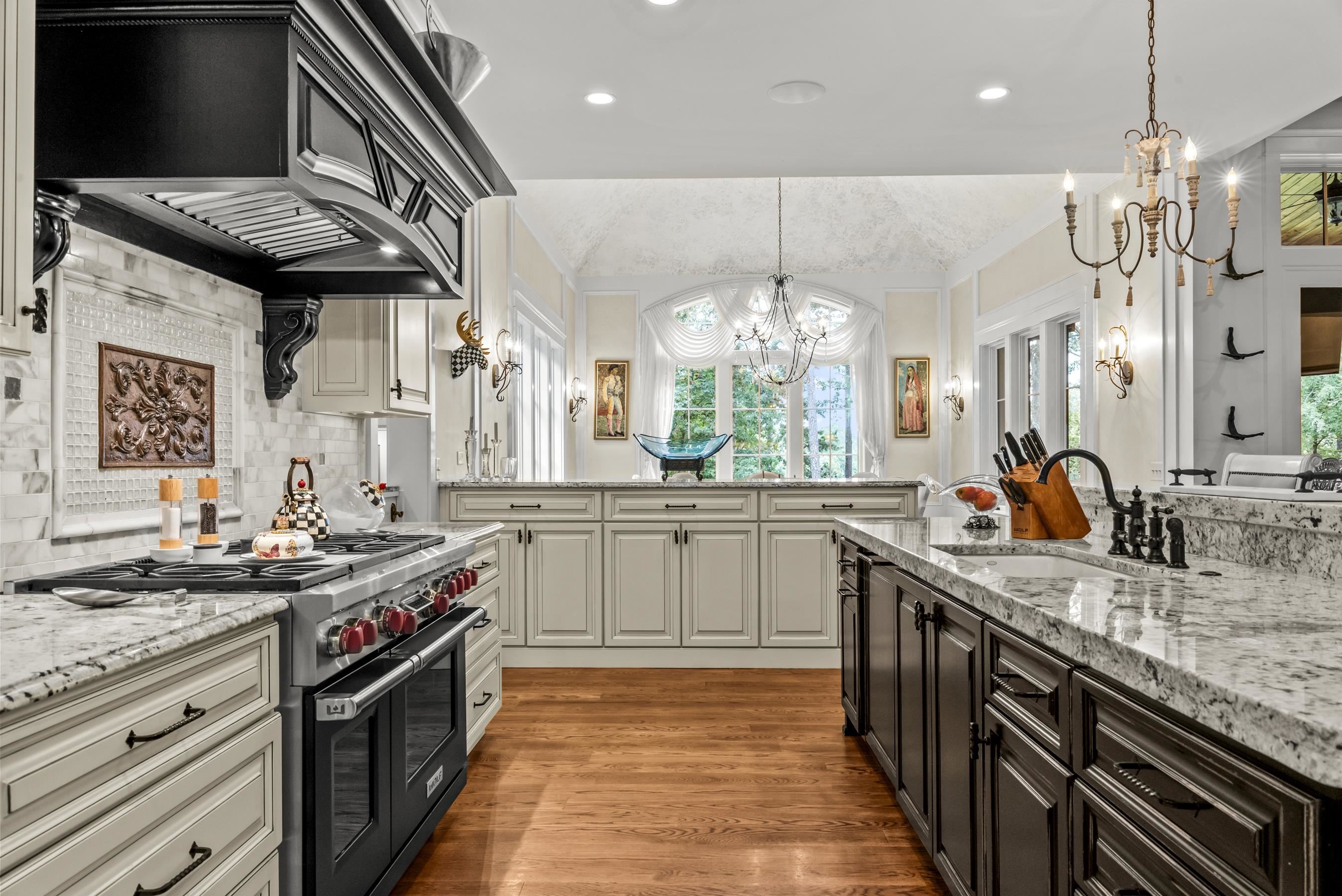 1021 REYNOLDS PARKWAY