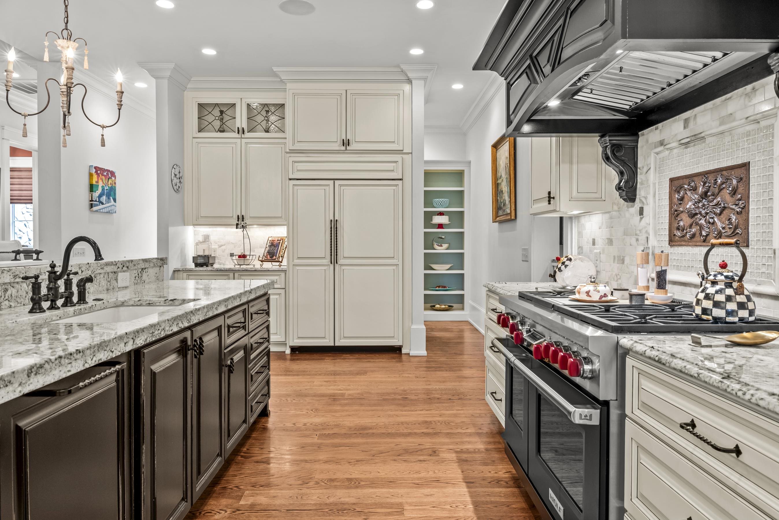 1021 REYNOLDS PARKWAY