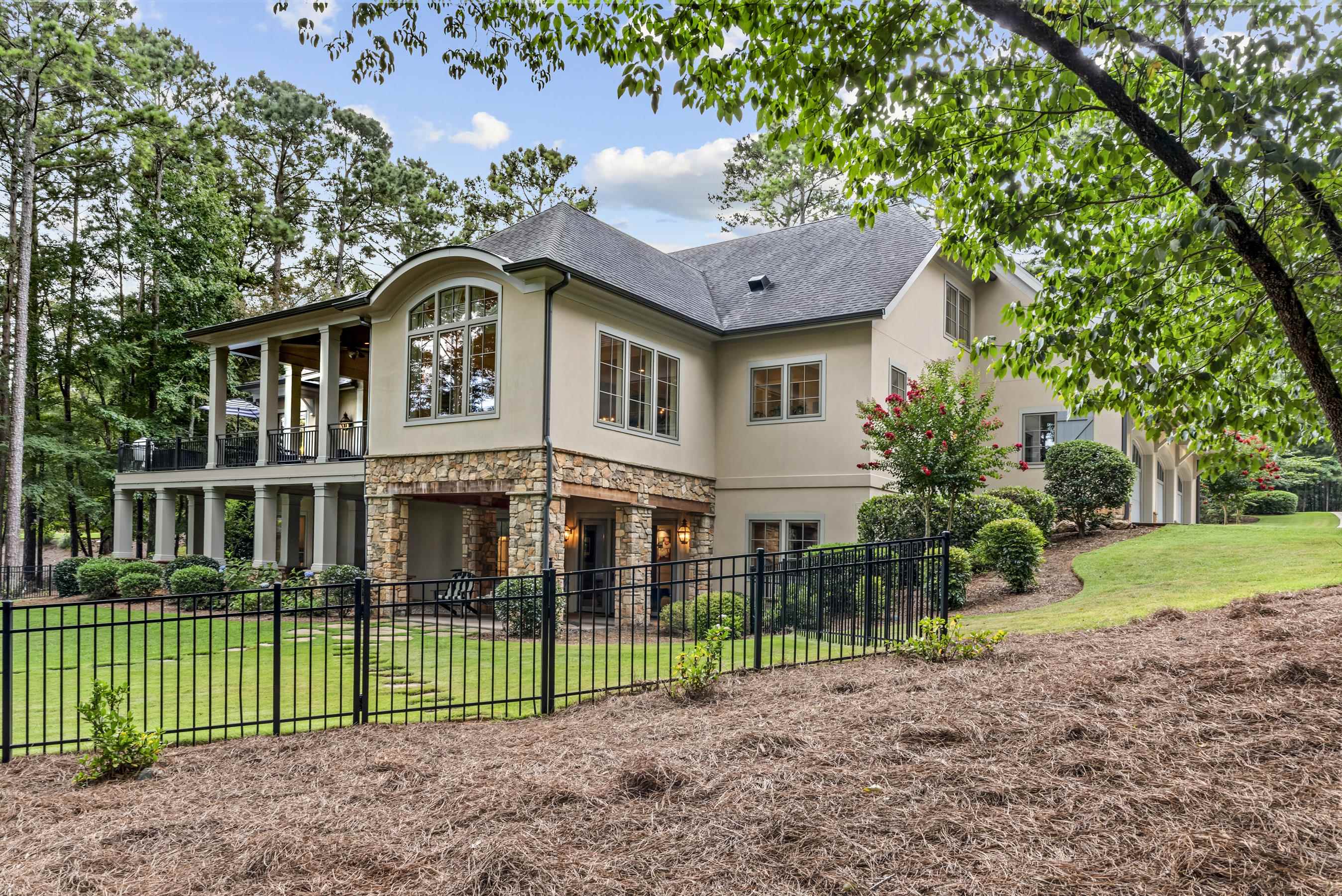 1021 REYNOLDS PARKWAY