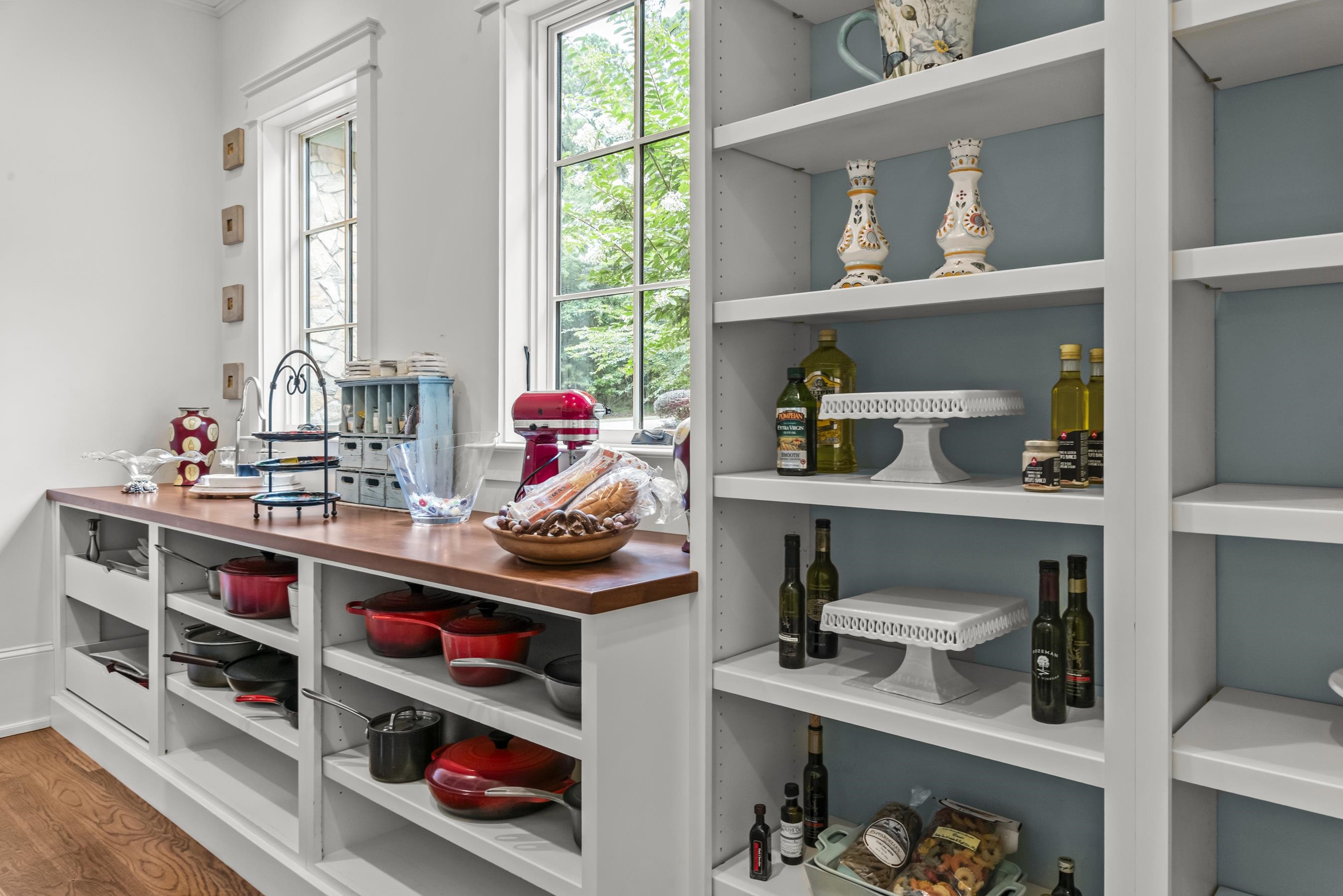 1021 REYNOLDS PARKWAY