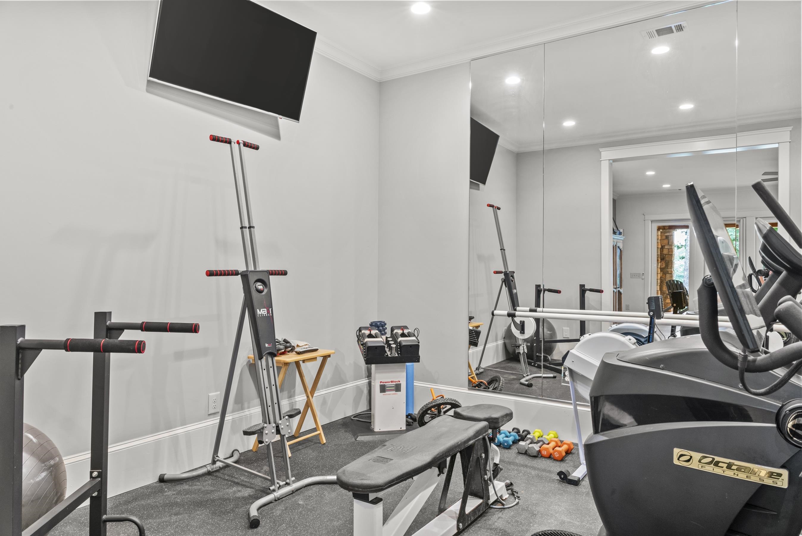 1021 REYNOLDS PARKWAY