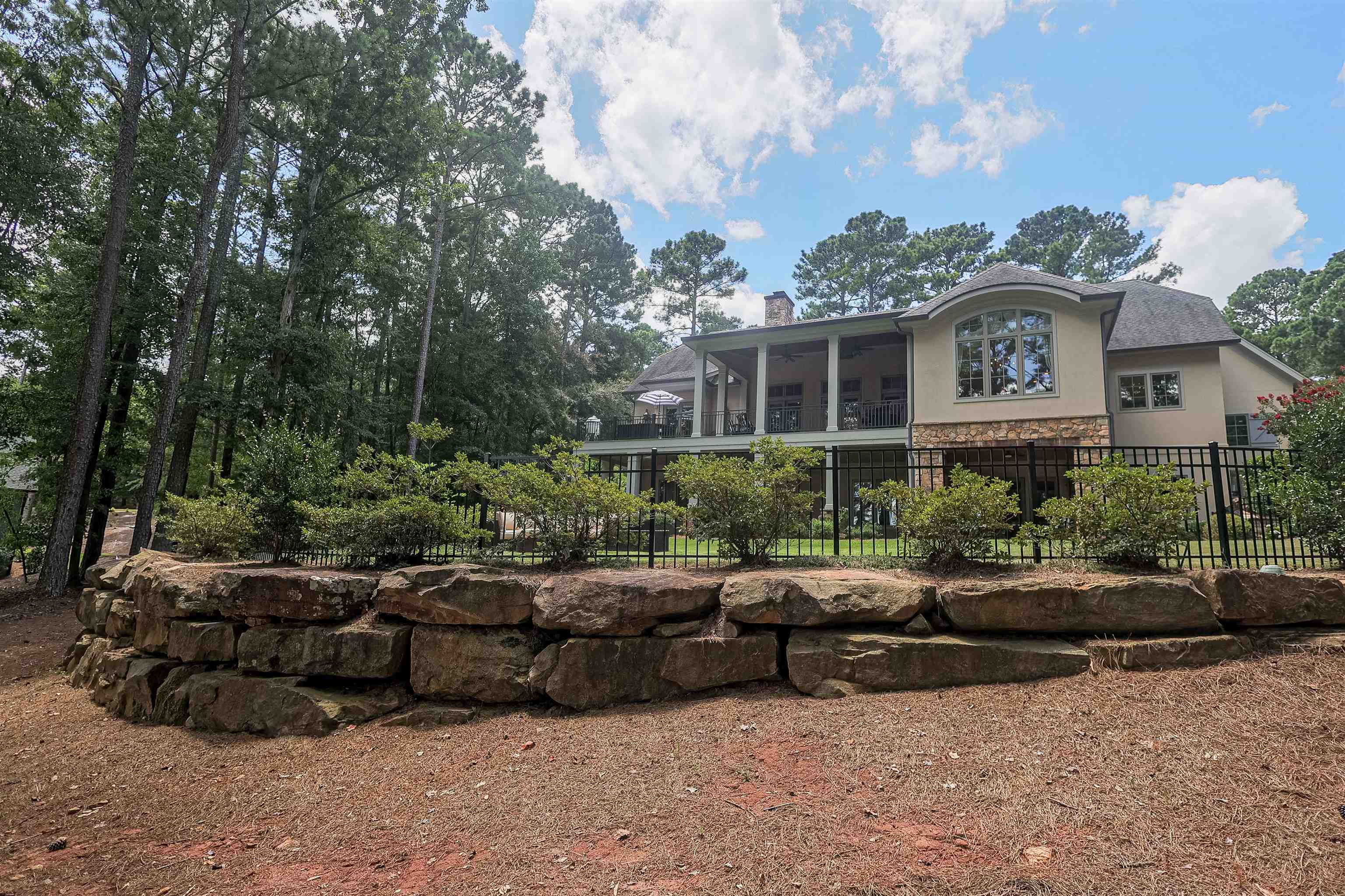 1021 REYNOLDS PARKWAY