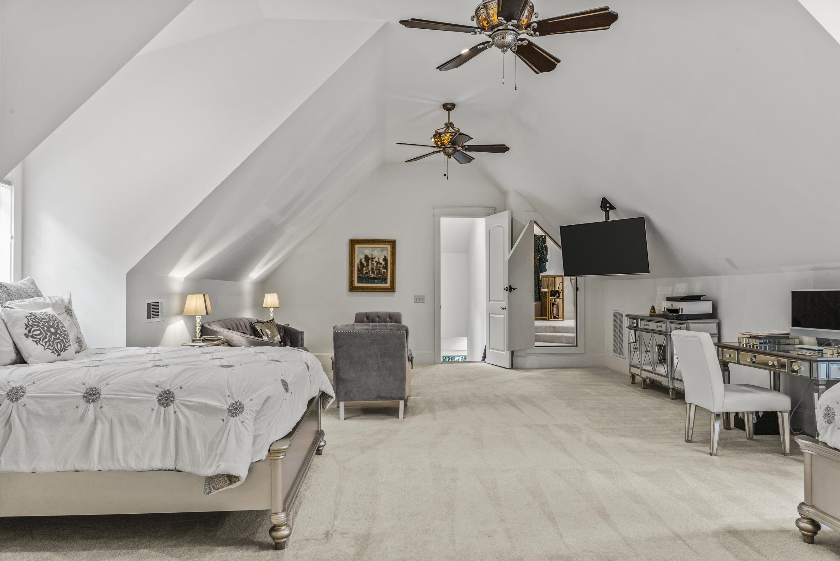 1021 REYNOLDS PARKWAY