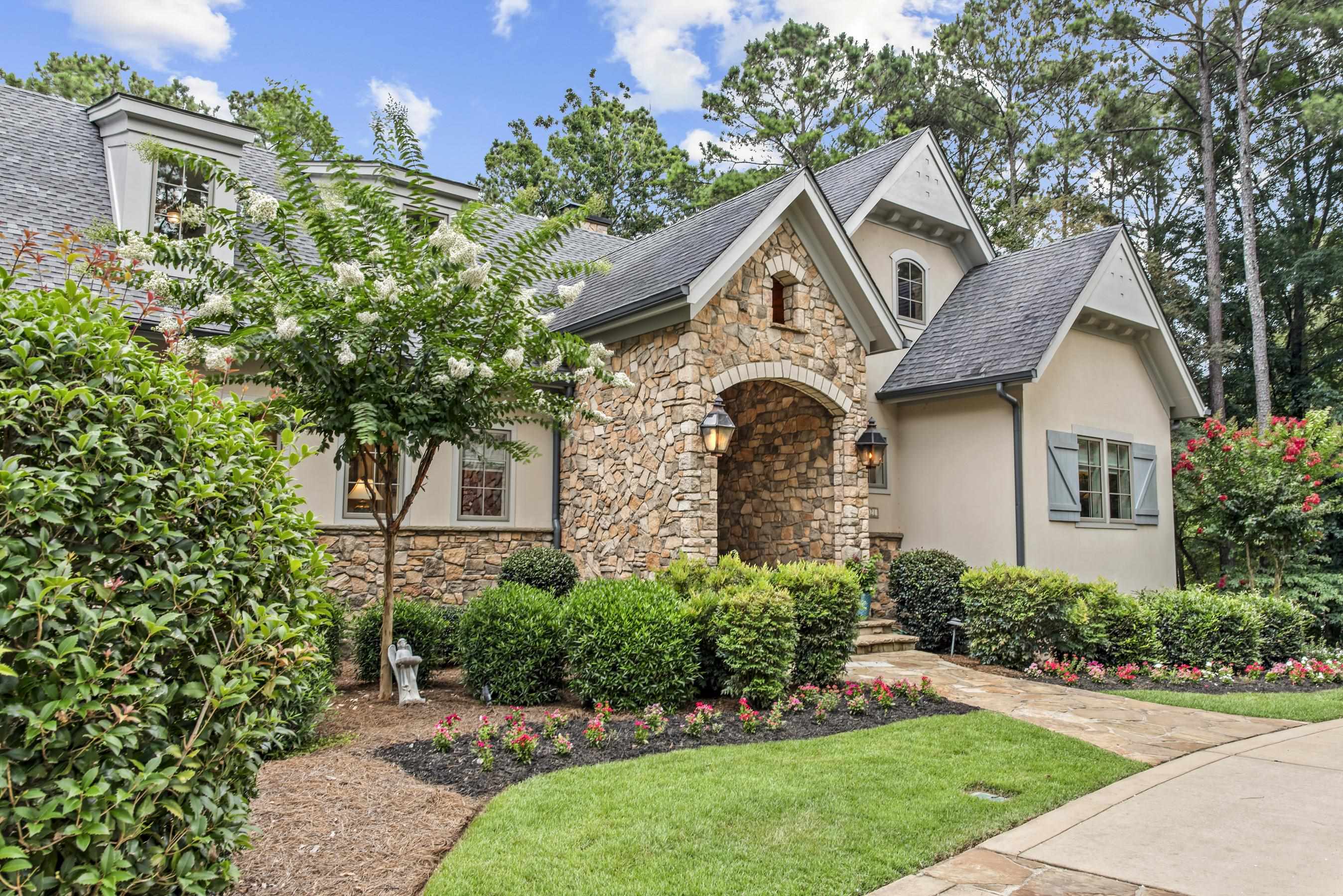 1021 REYNOLDS PARKWAY