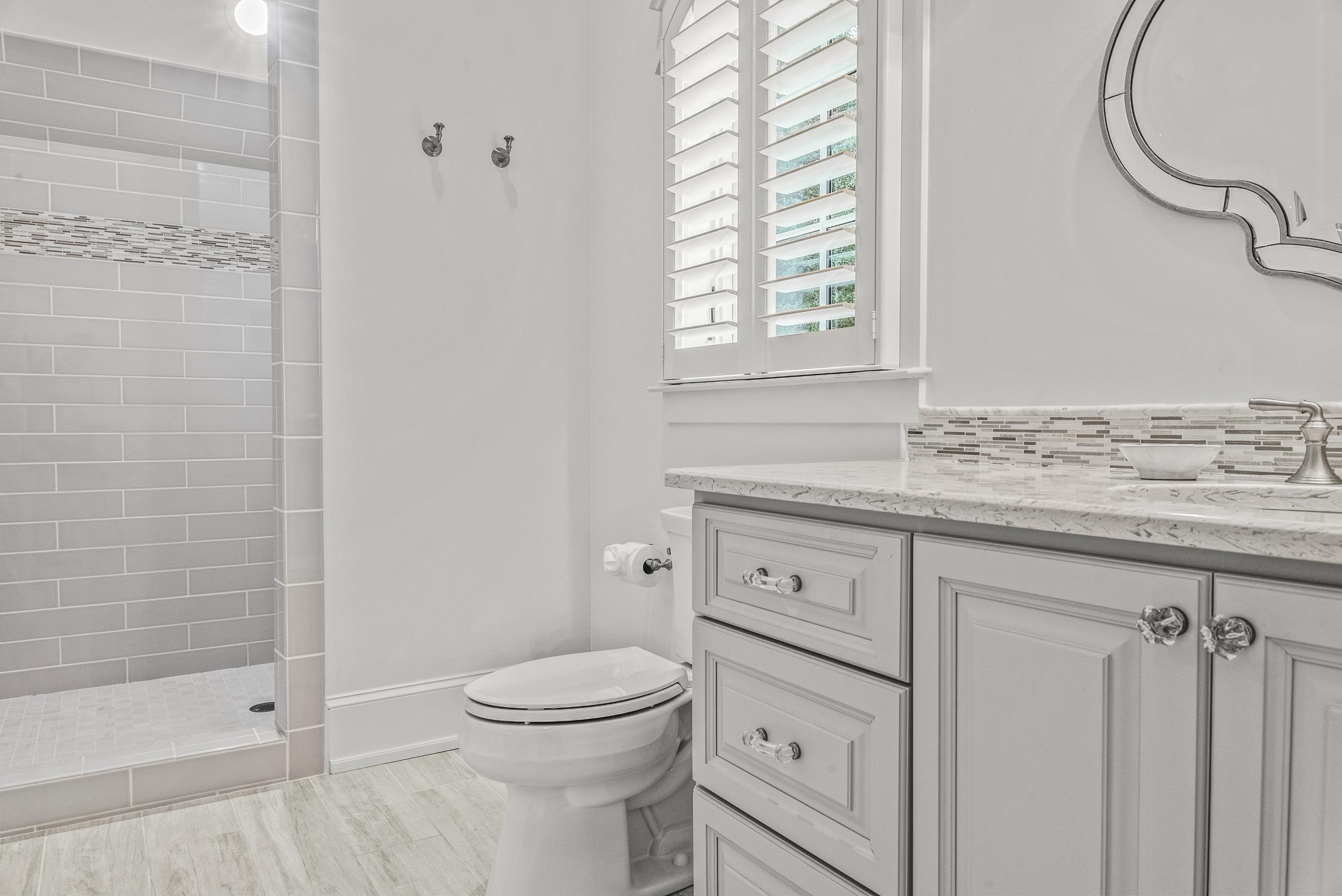 1021 REYNOLDS PARKWAY