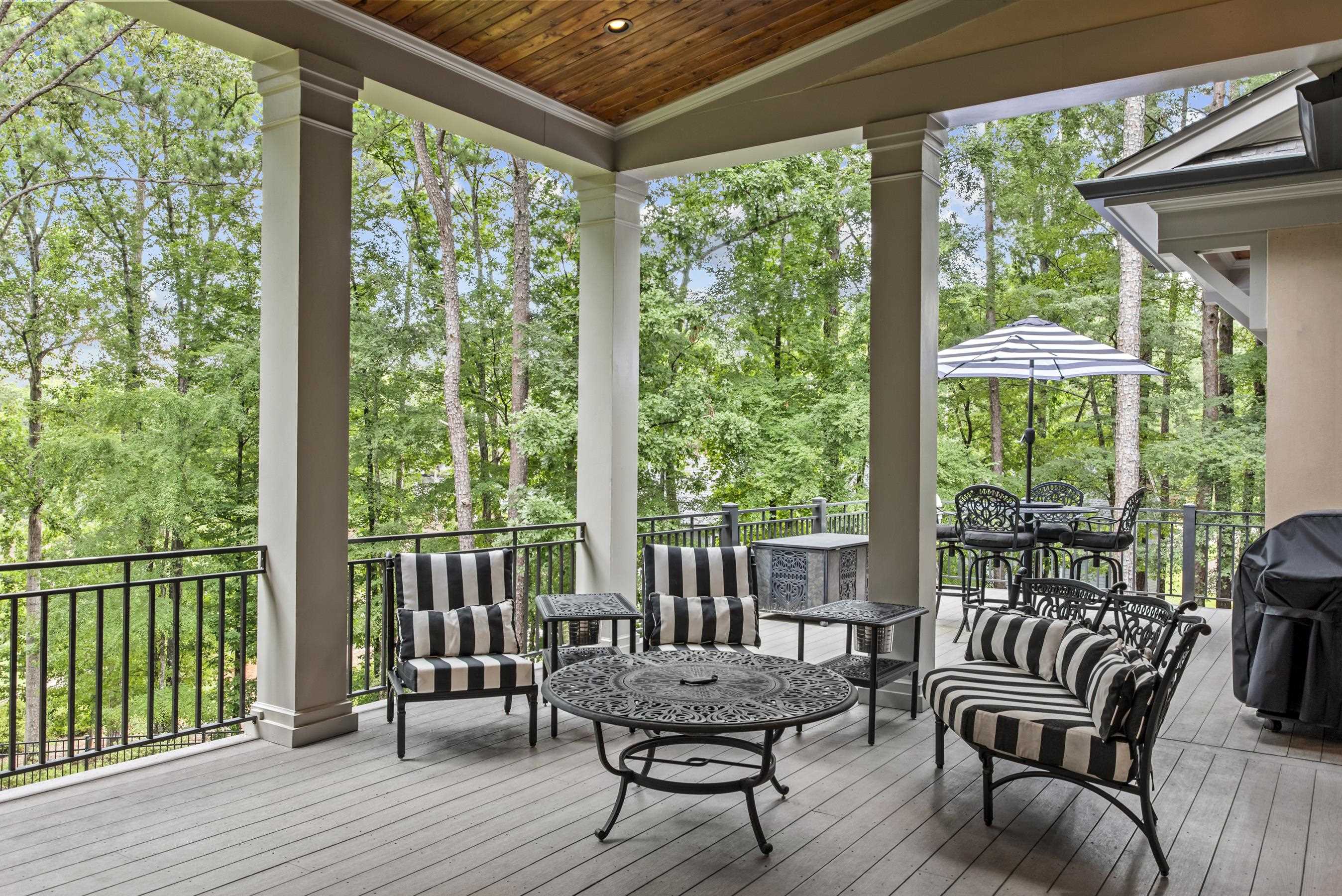 1021 REYNOLDS PARKWAY