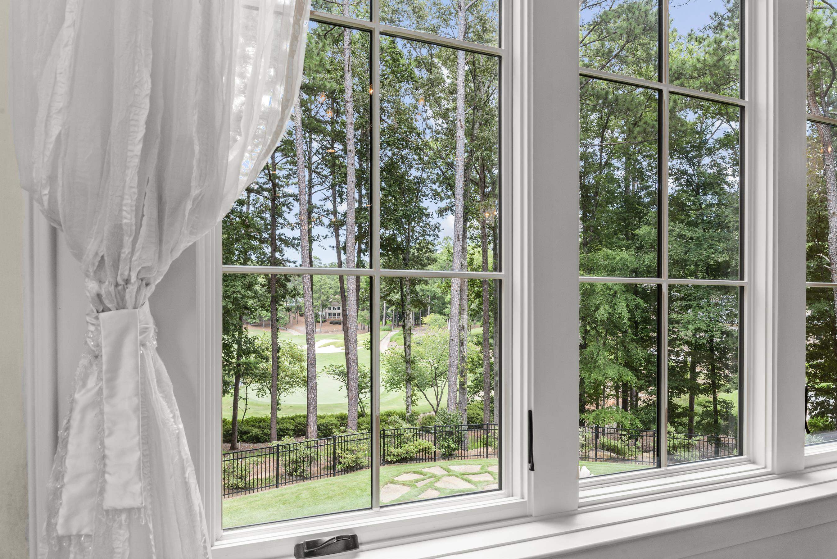 1021 REYNOLDS PARKWAY