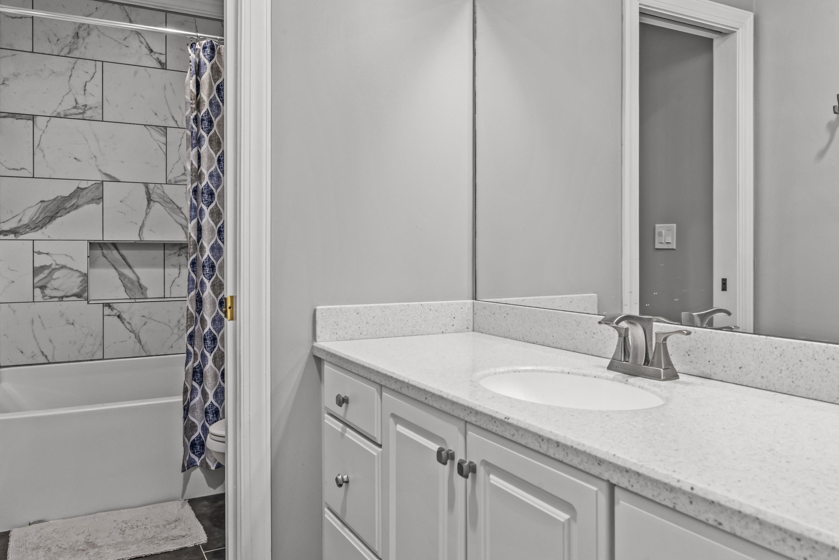 1220 MERCER TRAIL