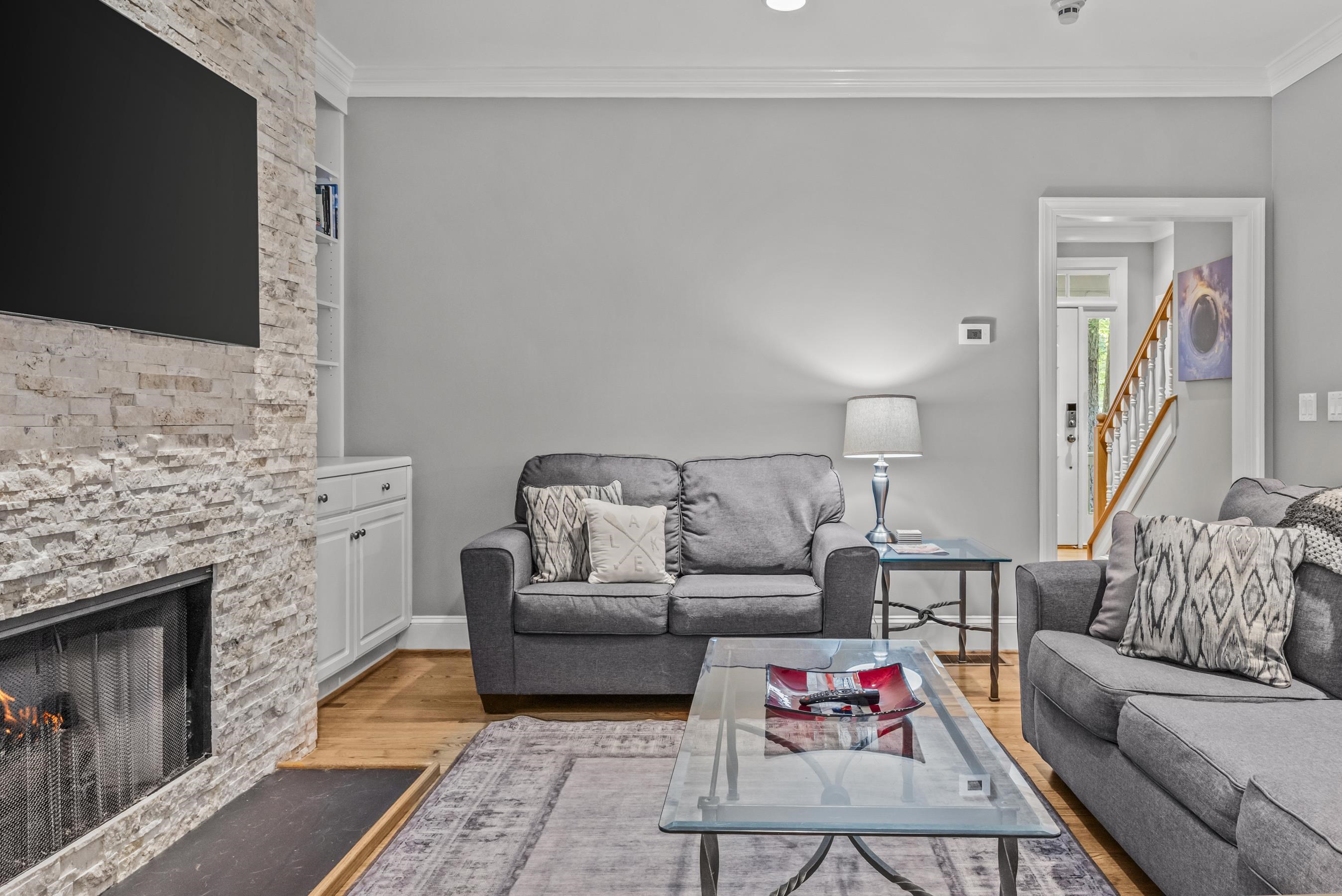 1220 MERCER TRAIL