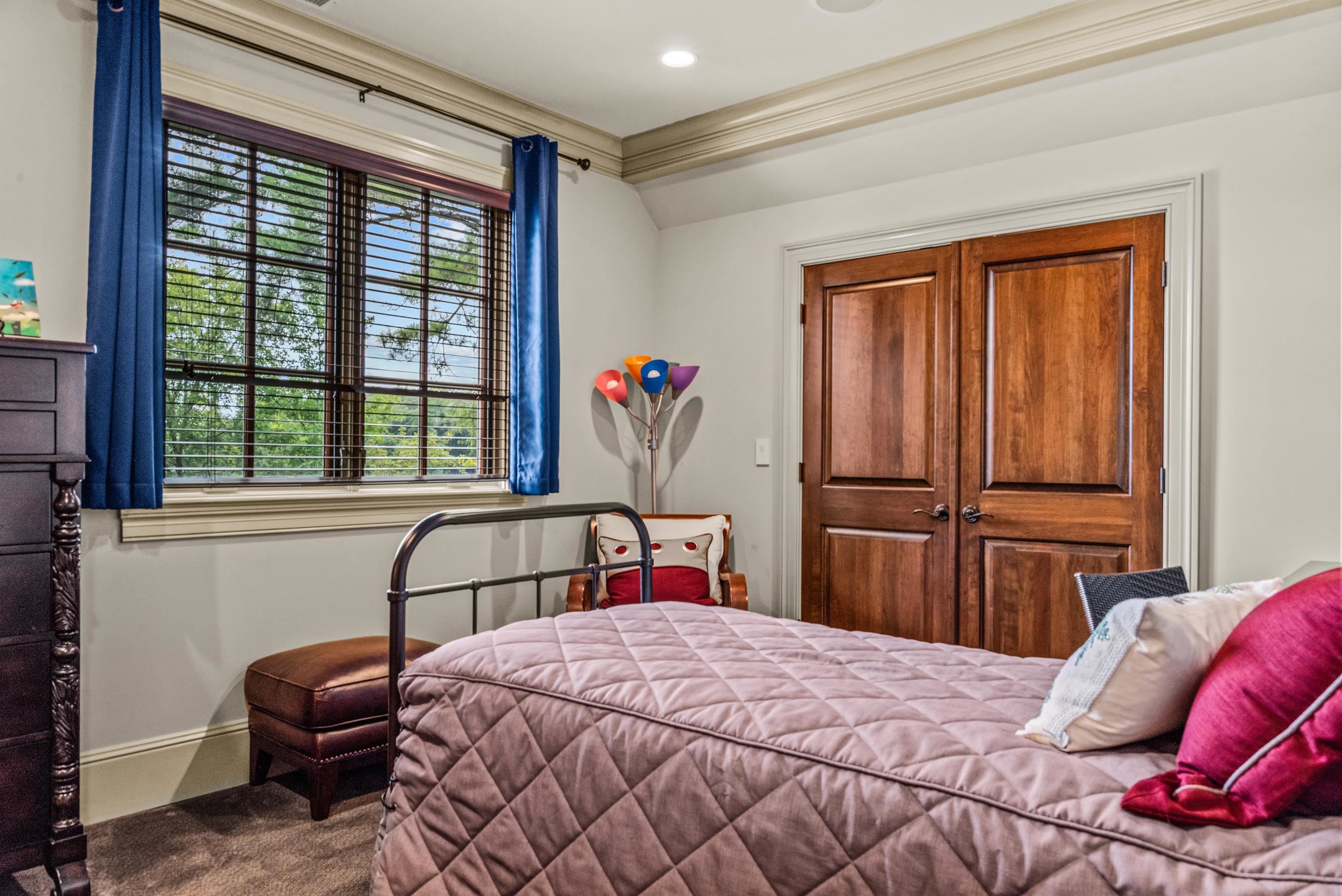 2260 SANDY FORD