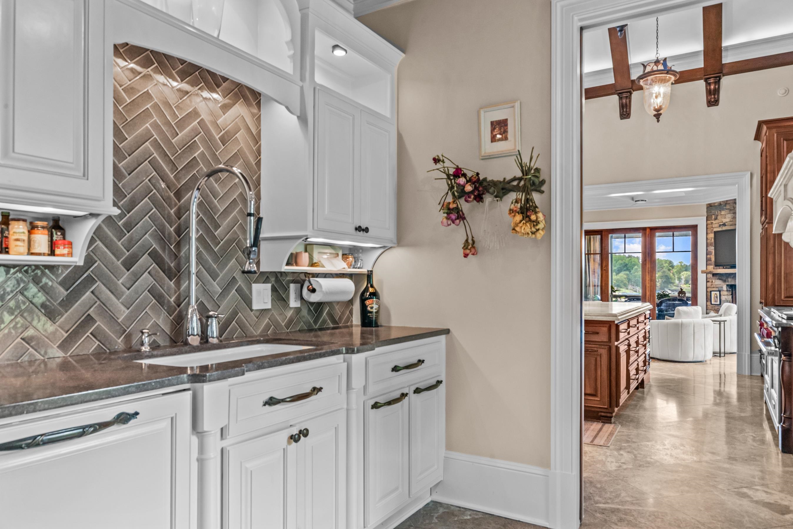 2260 SANDY FORD