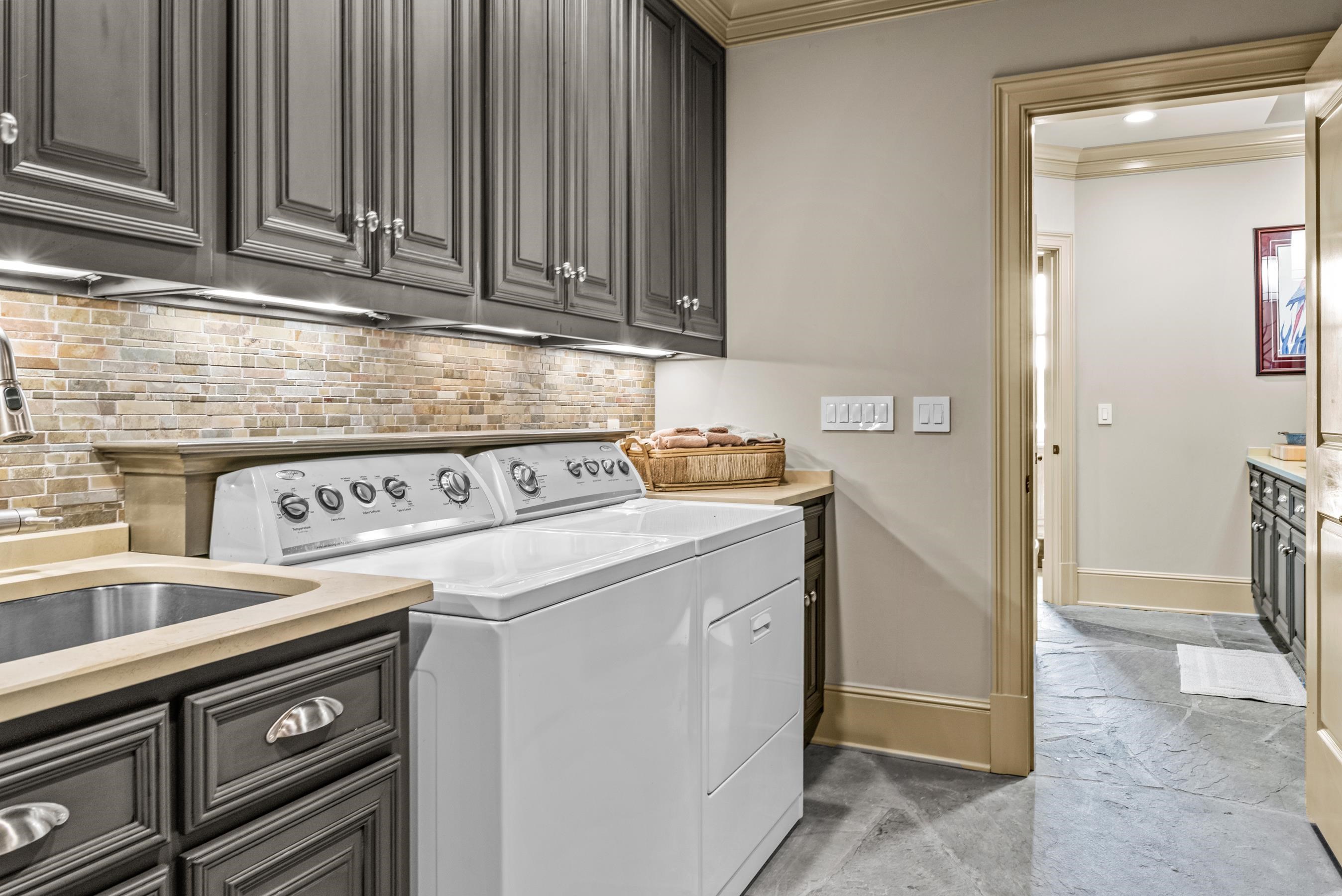 2260 SANDY FORD