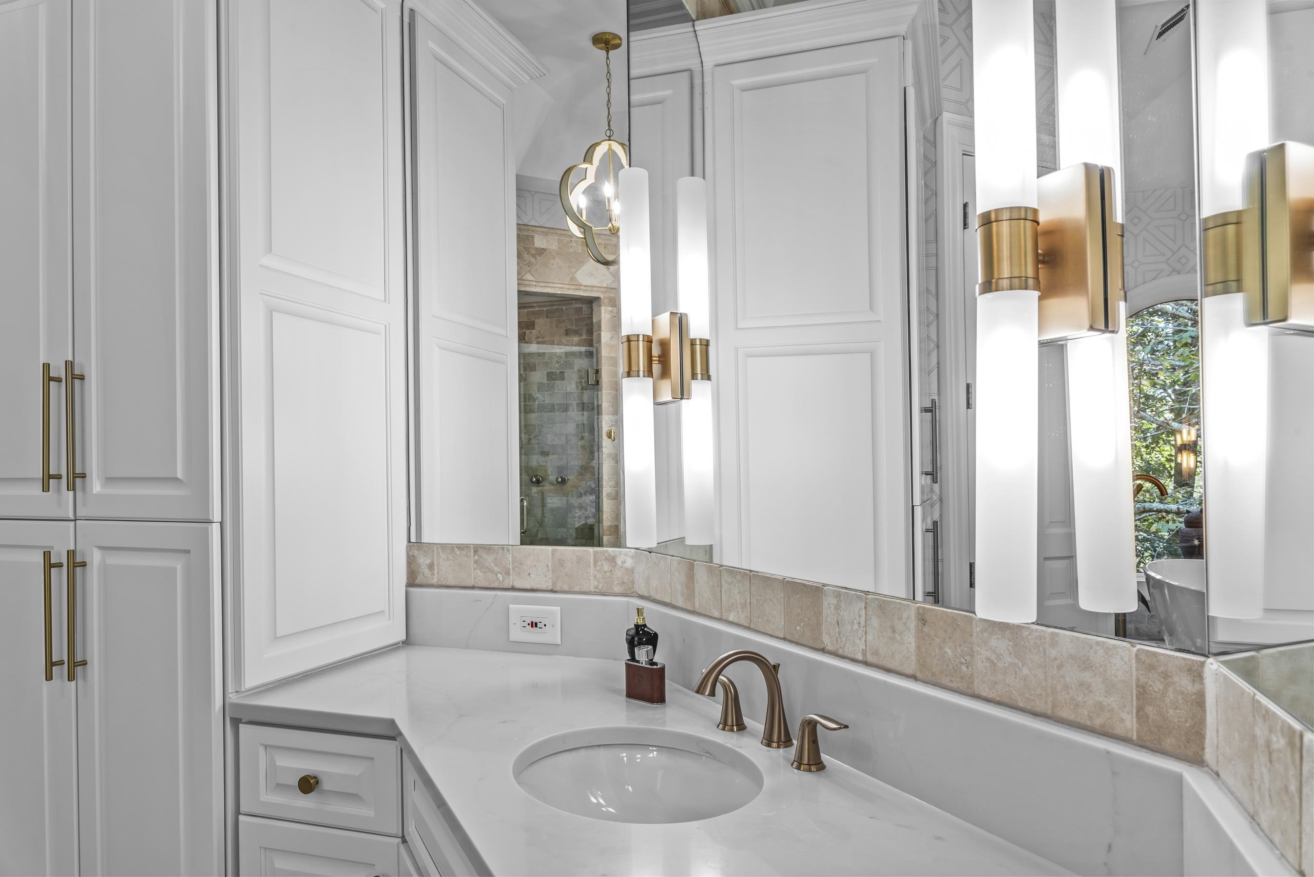 1010 CALLAHANS RIDGE