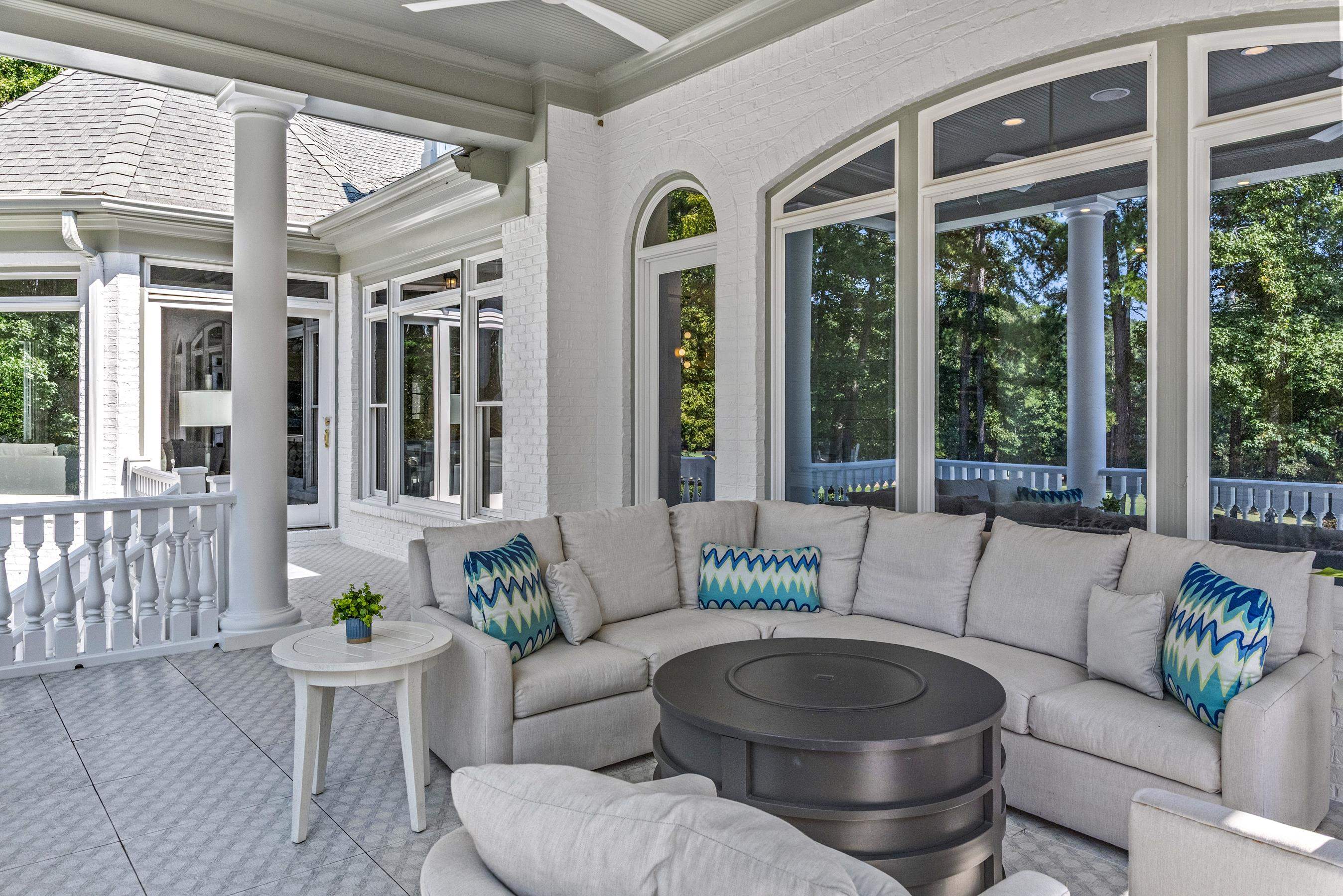 1010 CALLAHANS RIDGE