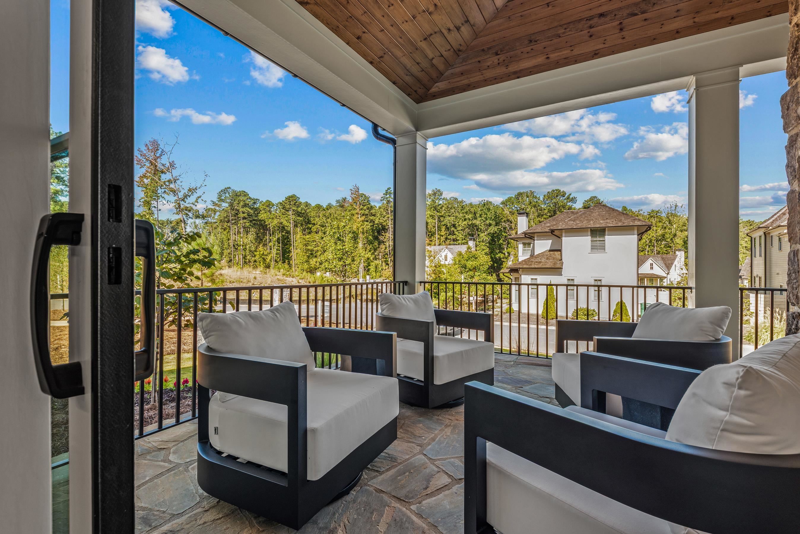 1011 WEST ROCK LOOP