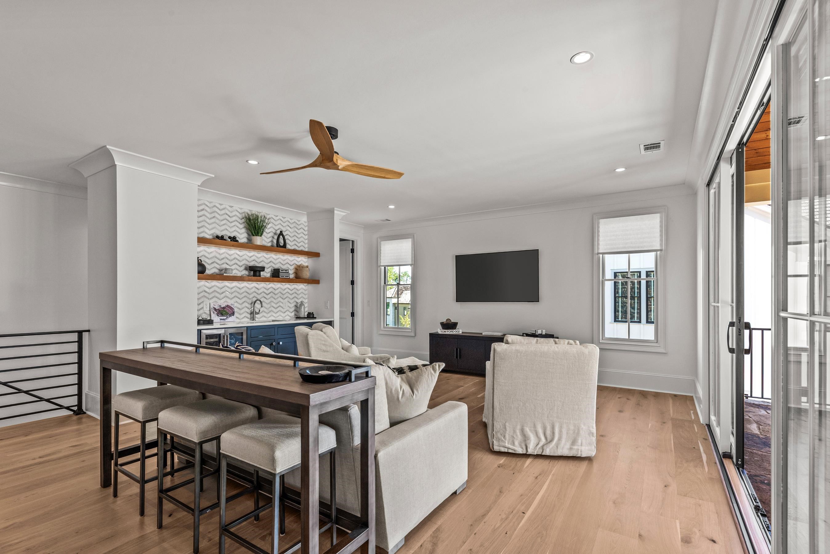 1011 WEST ROCK LOOP