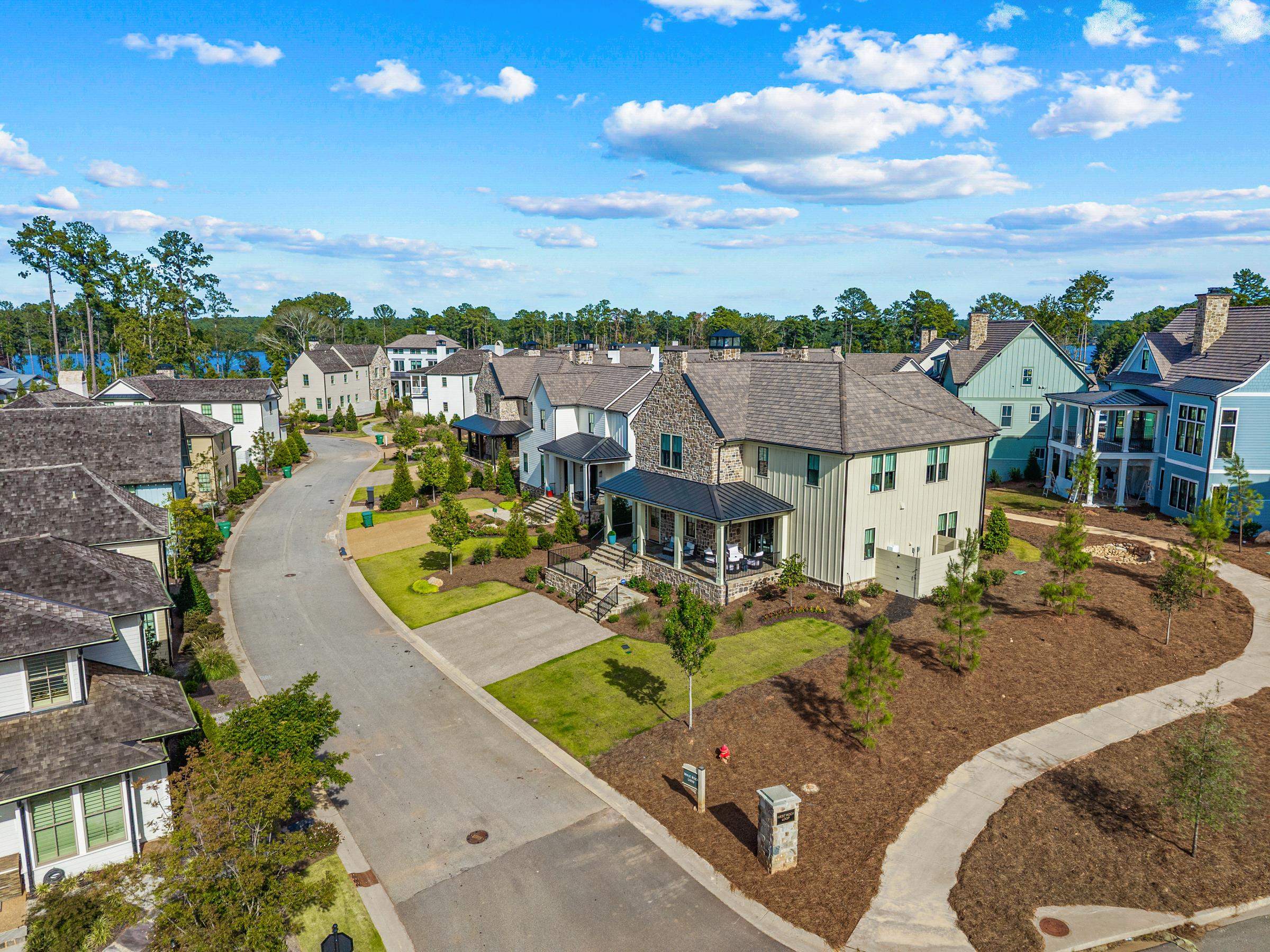 1011 WEST ROCK LOOP