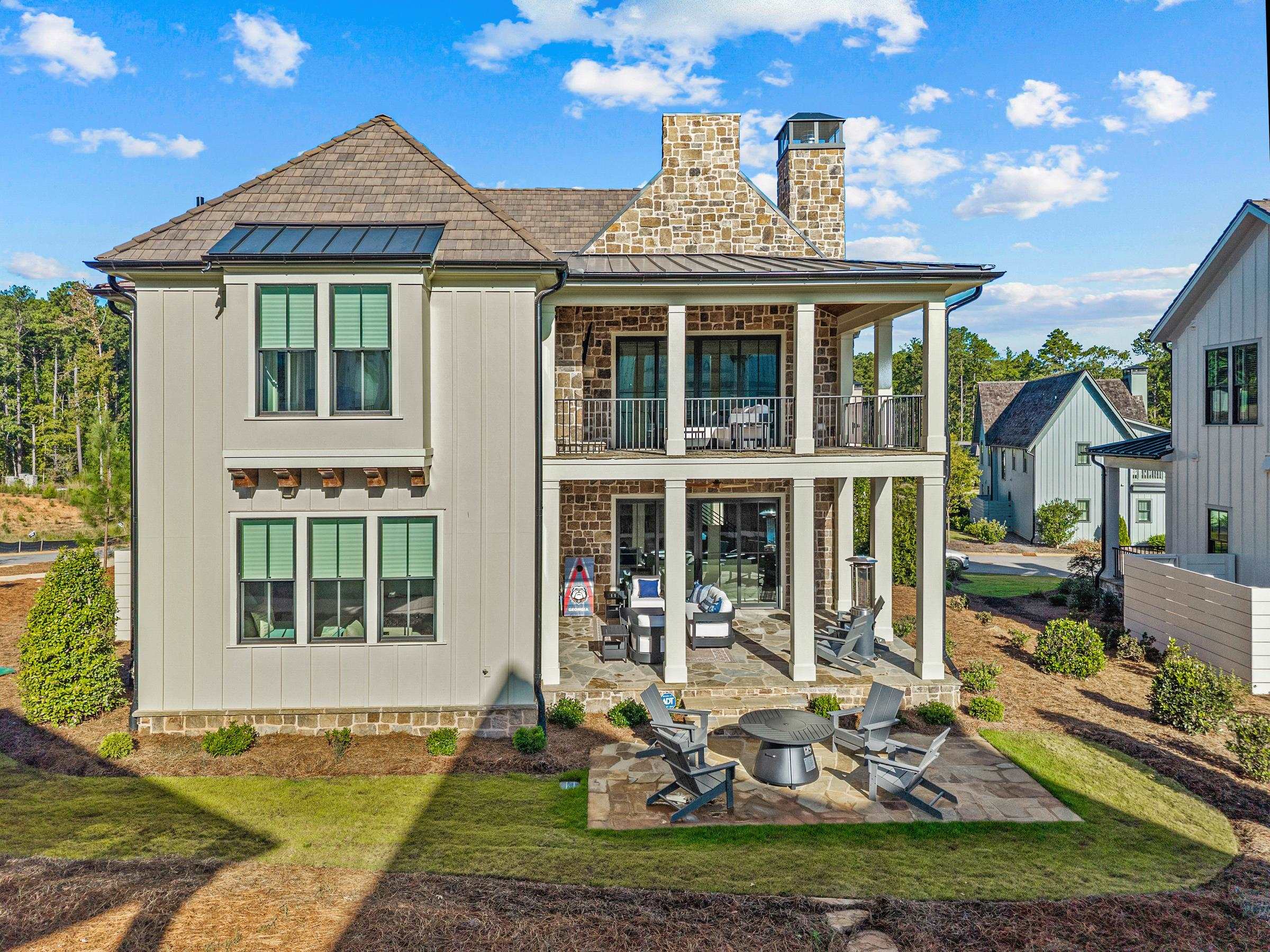 1011 WEST ROCK LOOP