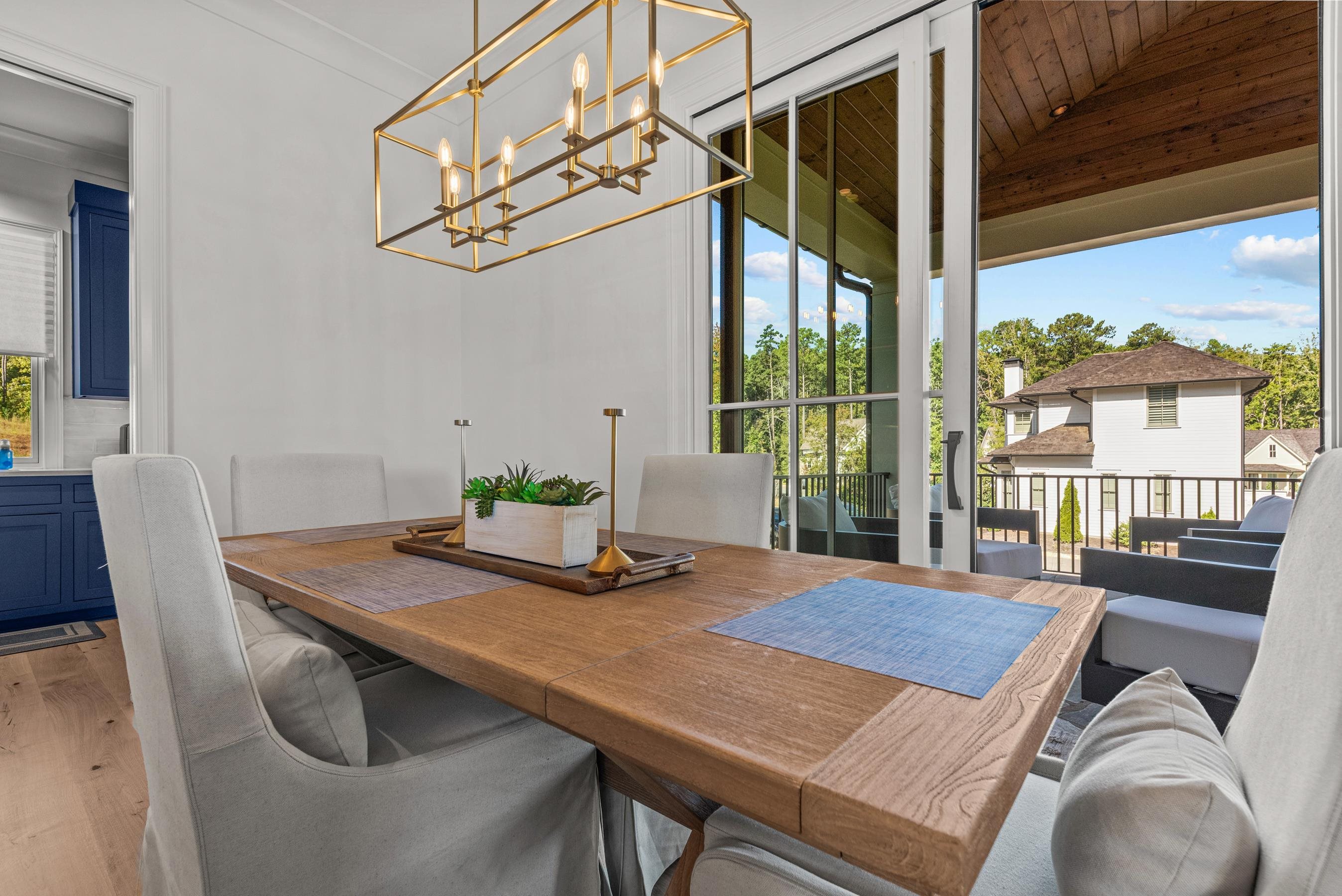 1011 WEST ROCK LOOP