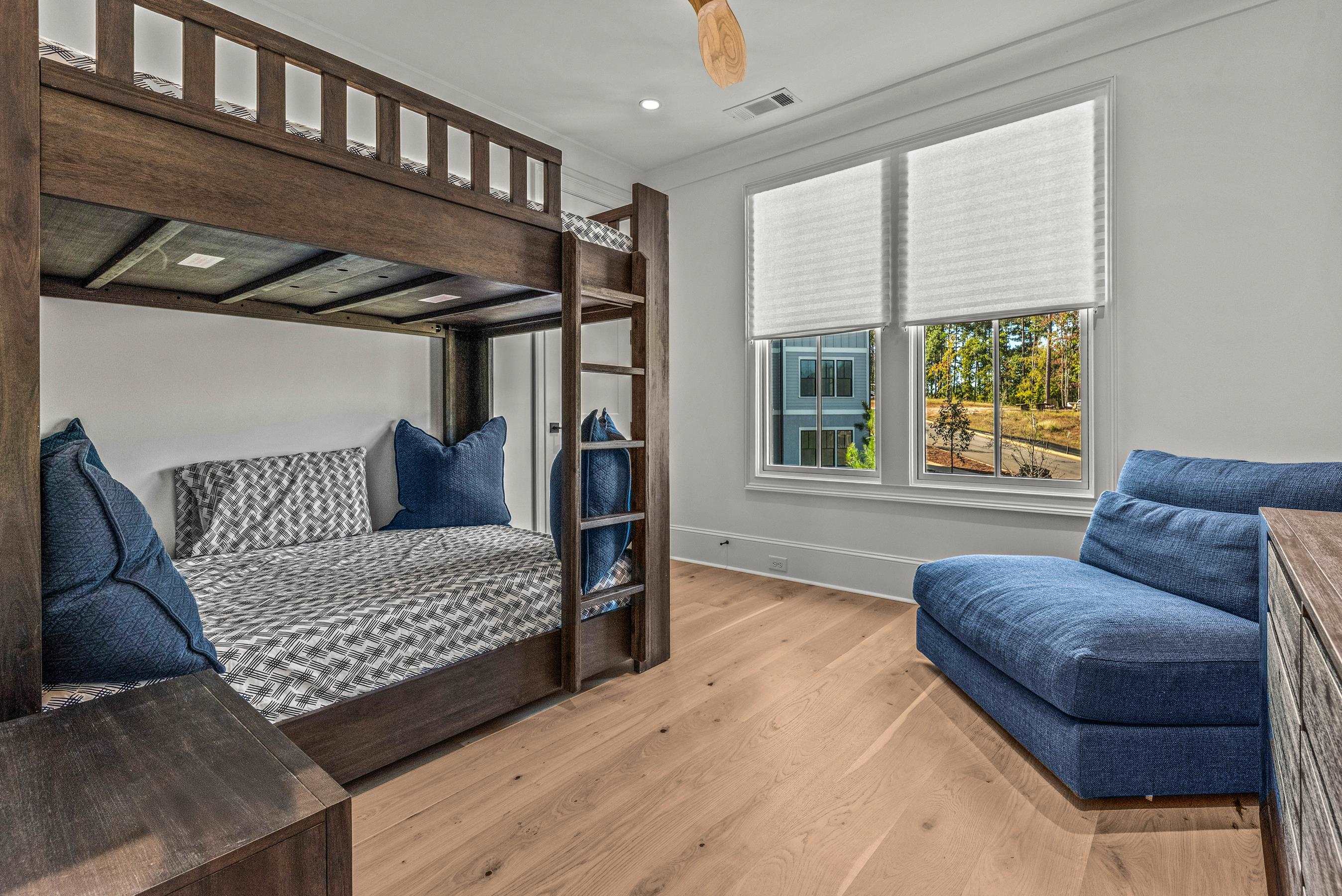 1011 WEST ROCK LOOP