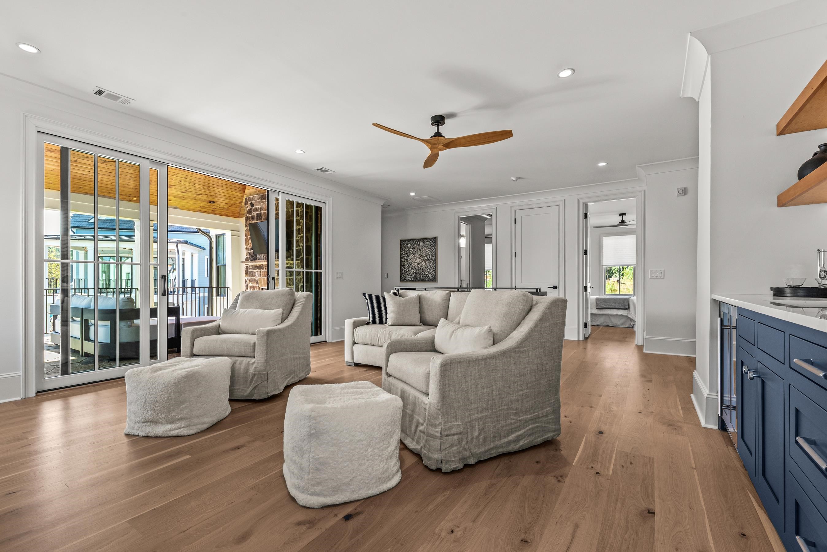 1011 WEST ROCK LOOP