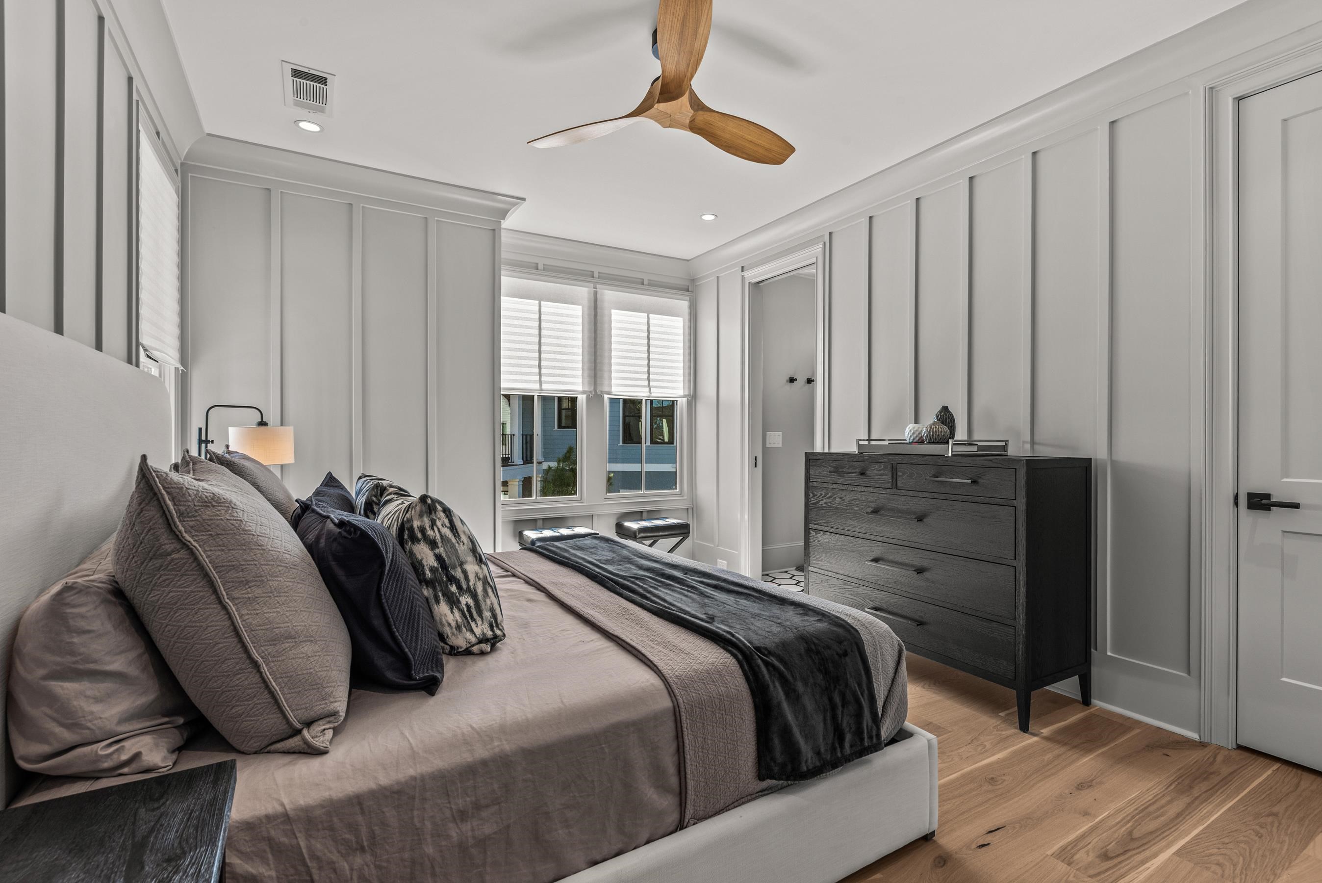 1011 WEST ROCK LOOP