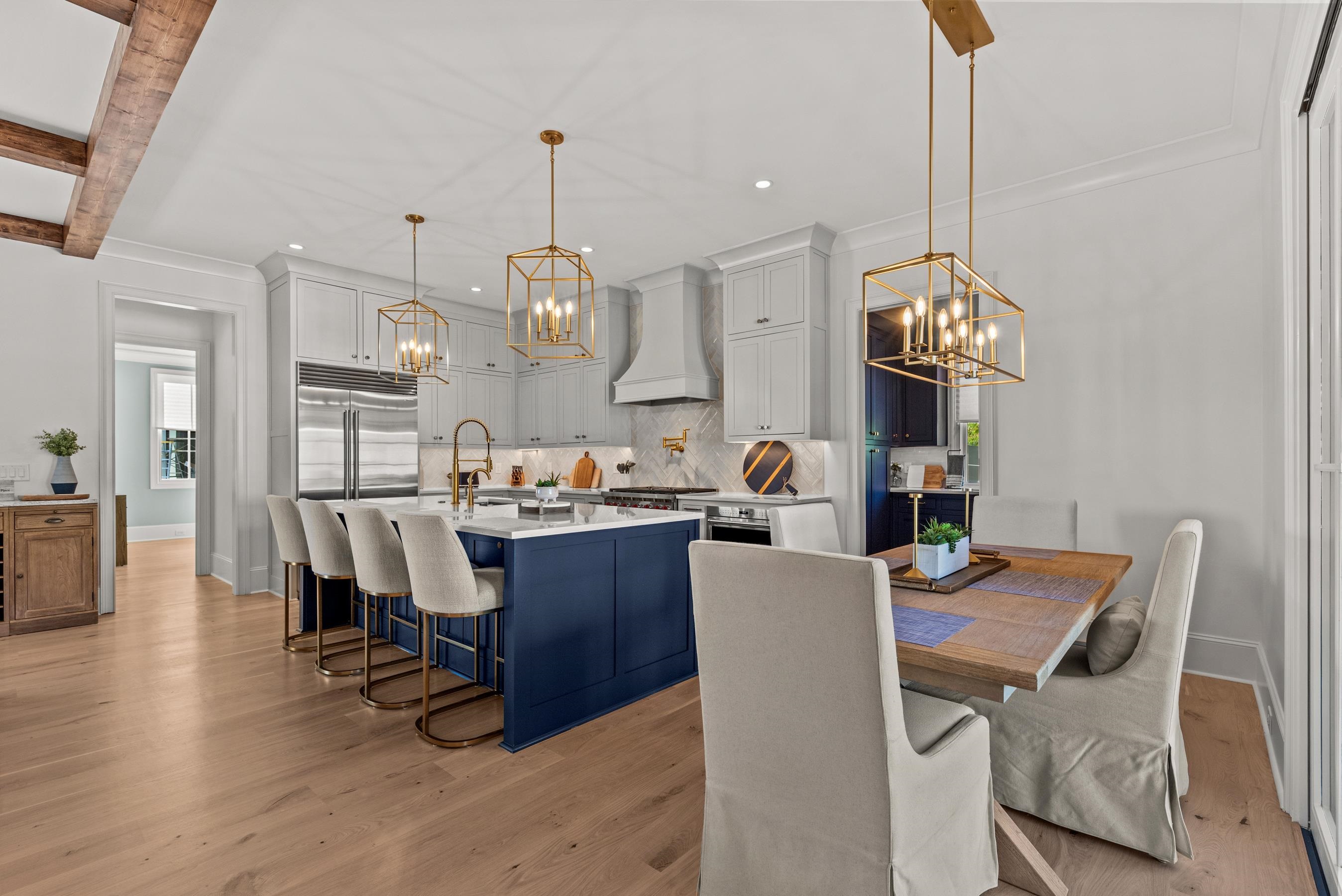 1011 WEST ROCK LOOP