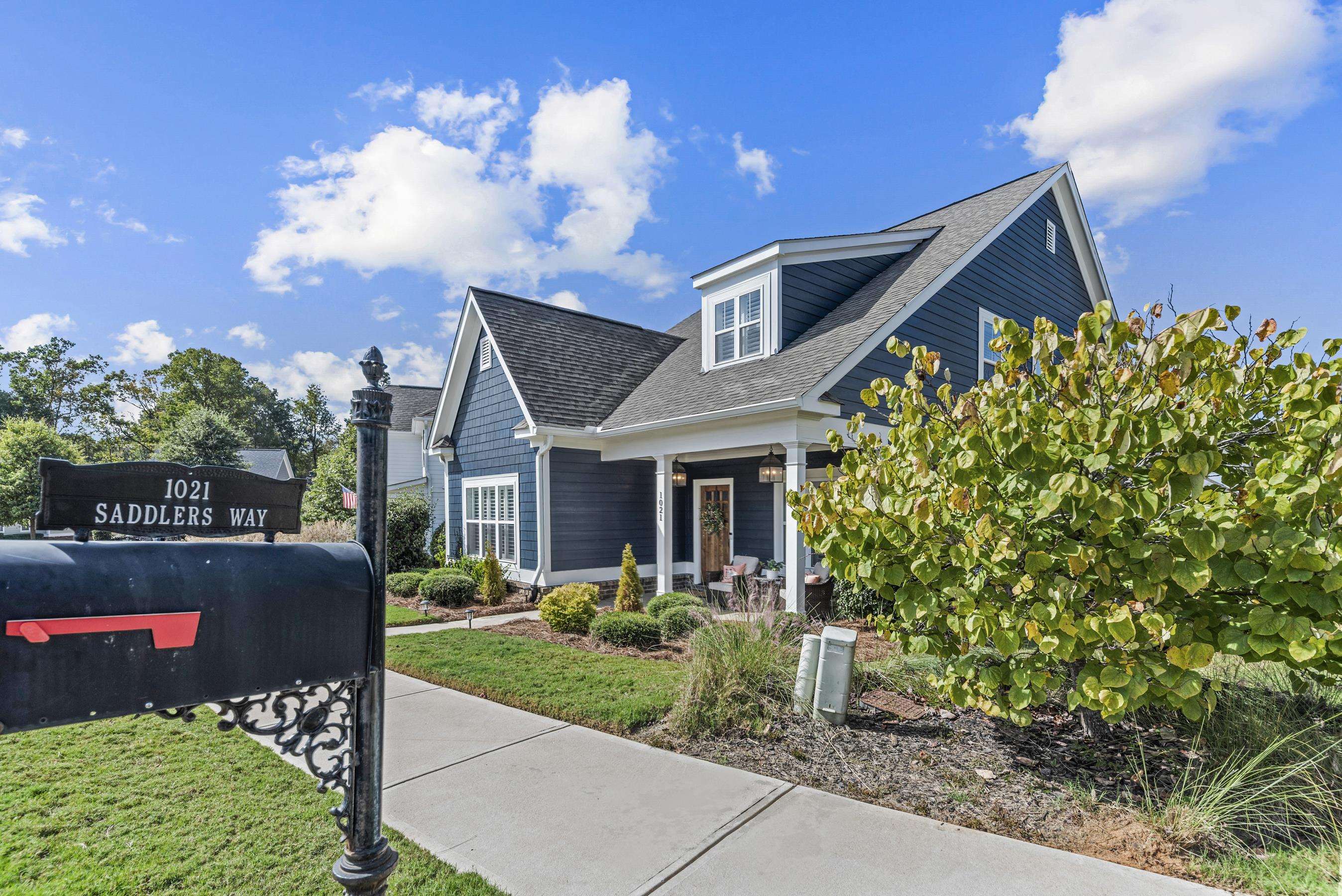 1021 SADDLERS WAY