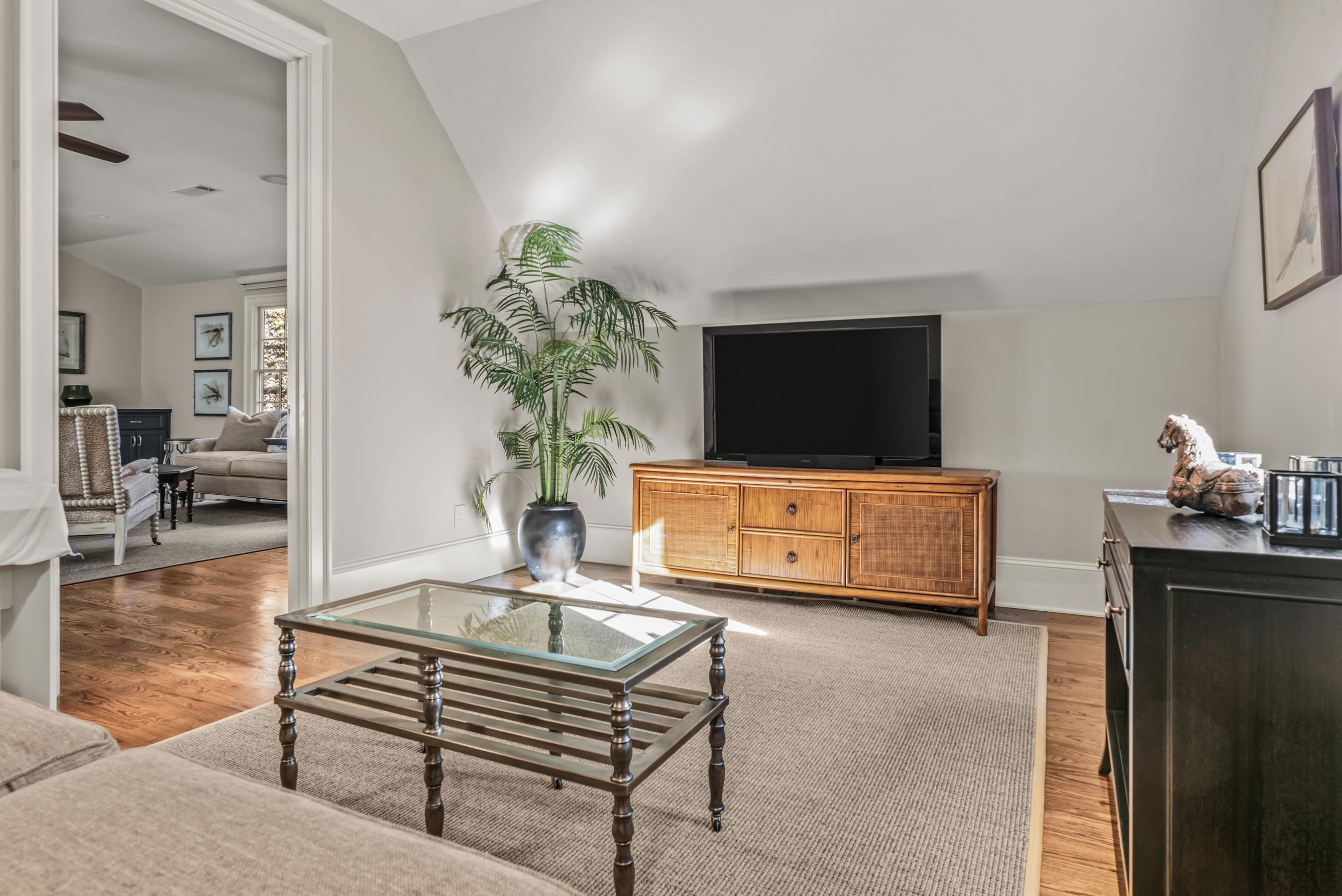 2030 LINGER LONGER DRIVE