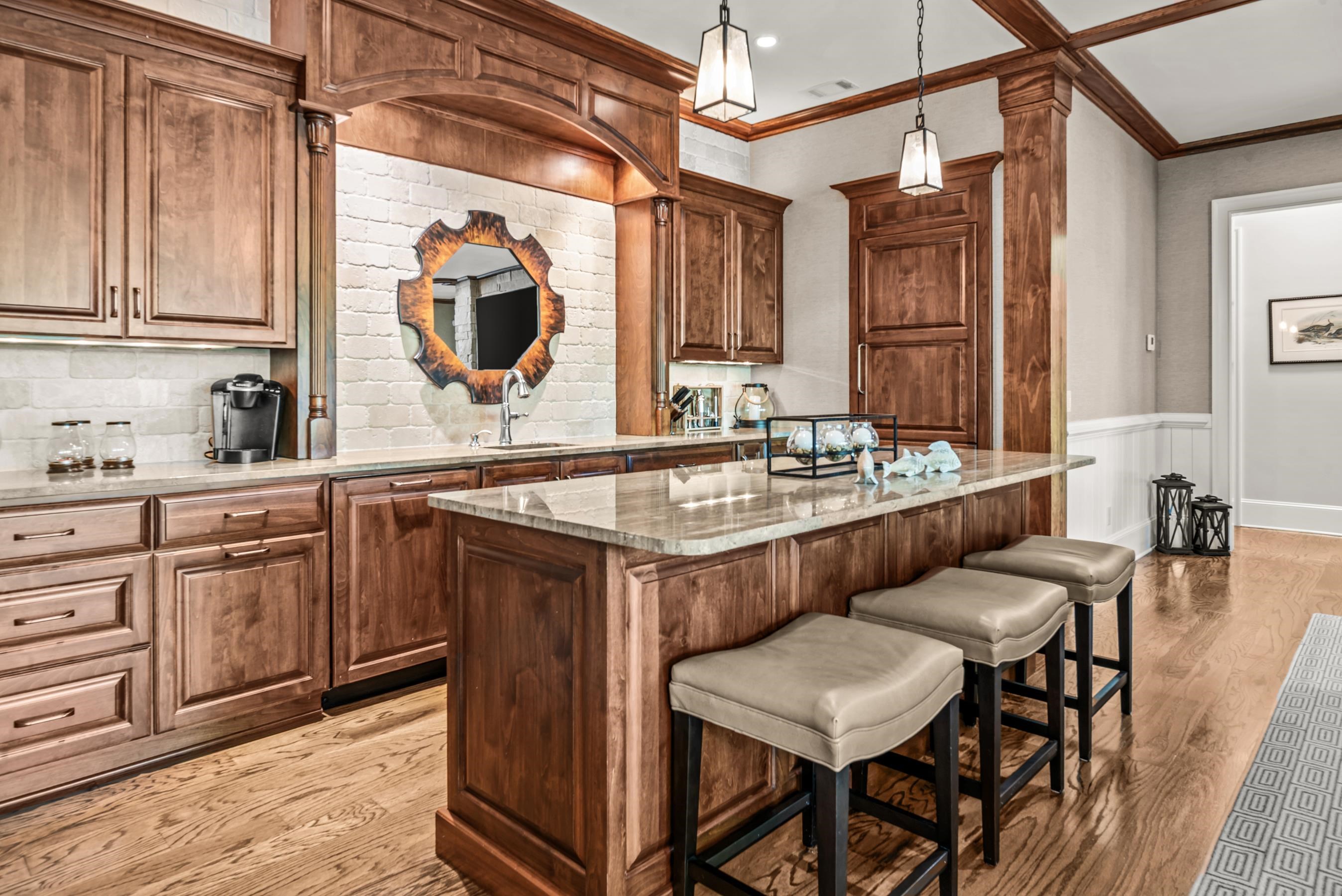 2030 LINGER LONGER DRIVE