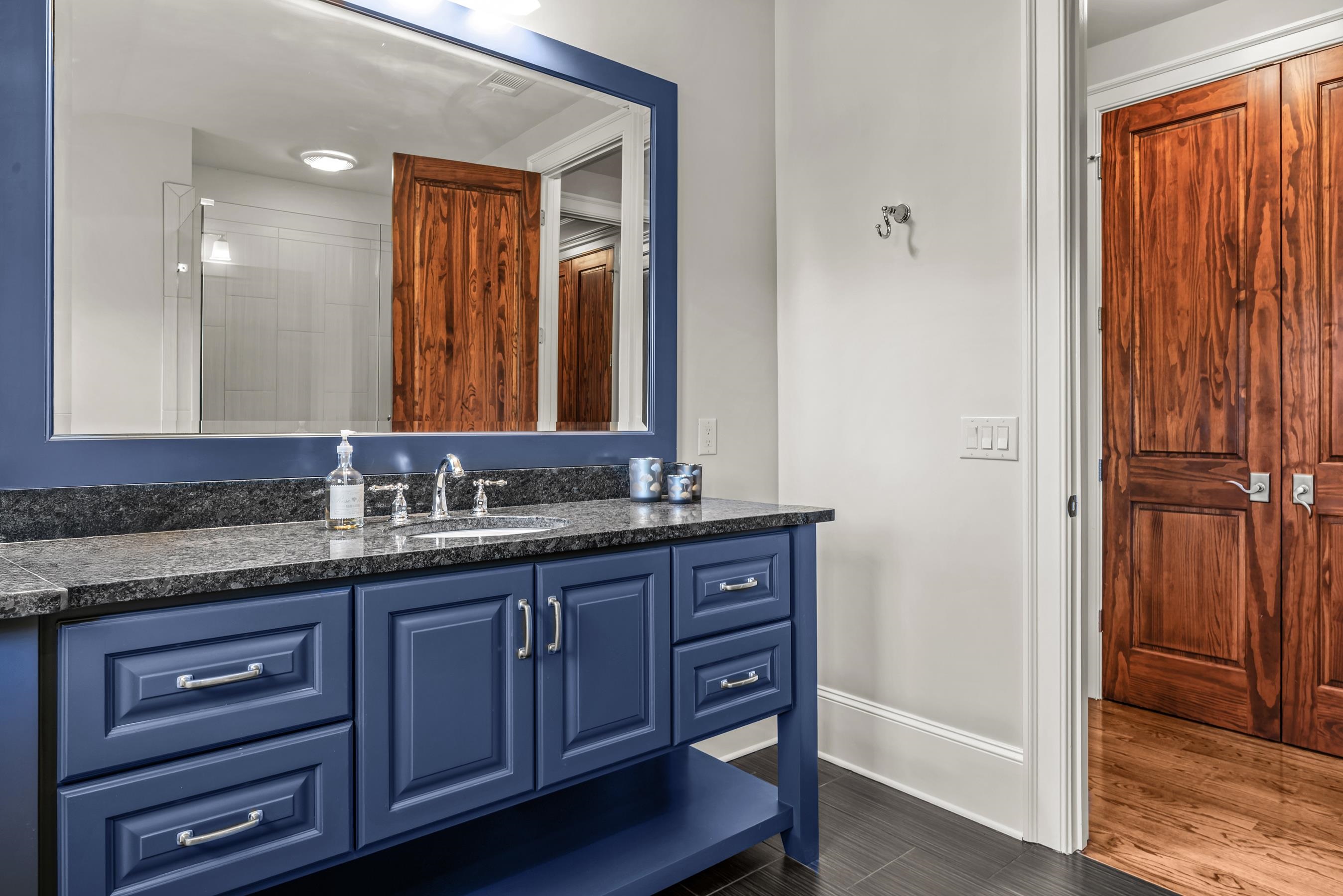 2030 LINGER LONGER DRIVE