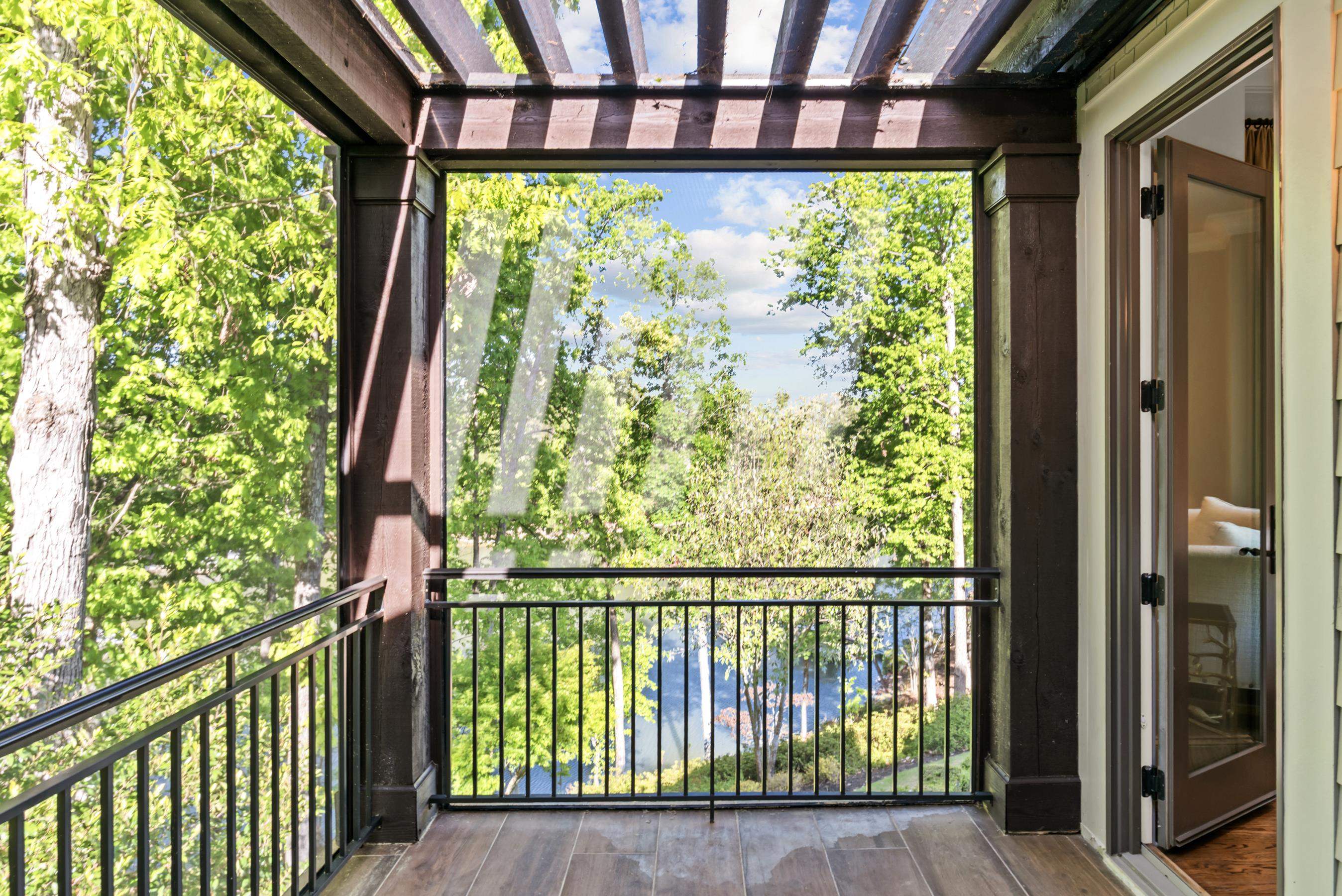 2030 LINGER LONGER DRIVE