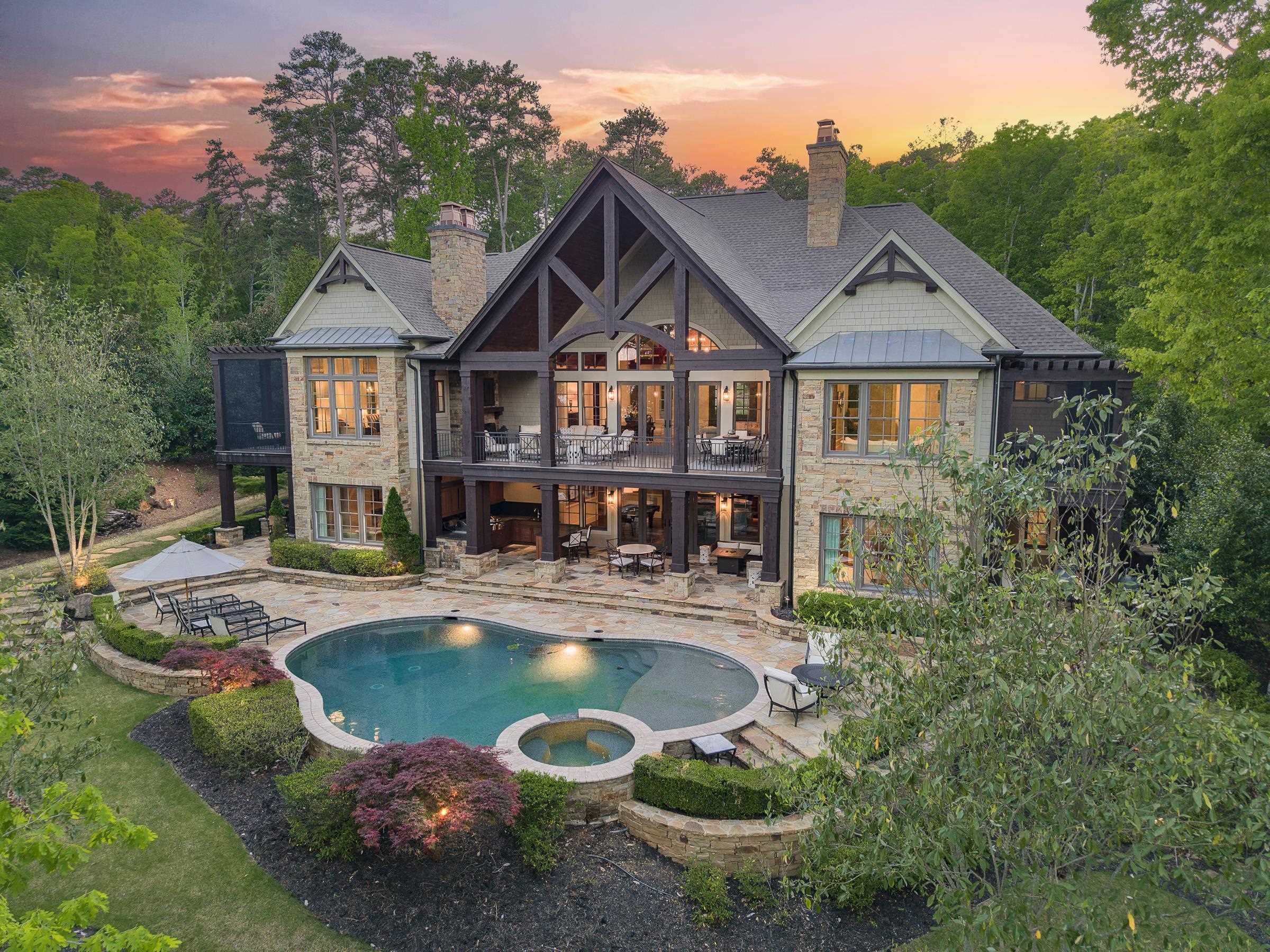 2030 LINGER LONGER DRIVE