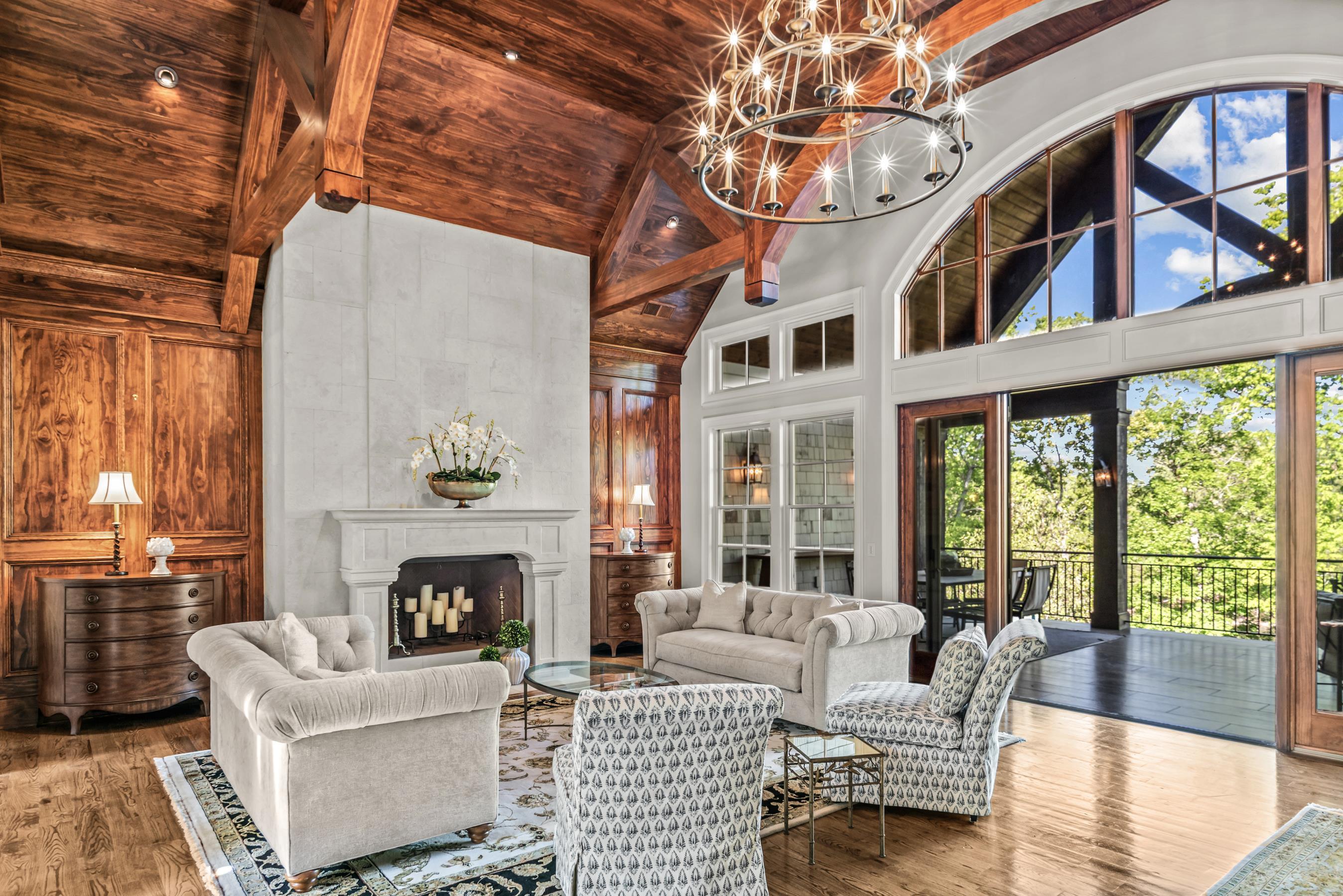 2030 LINGER LONGER DRIVE