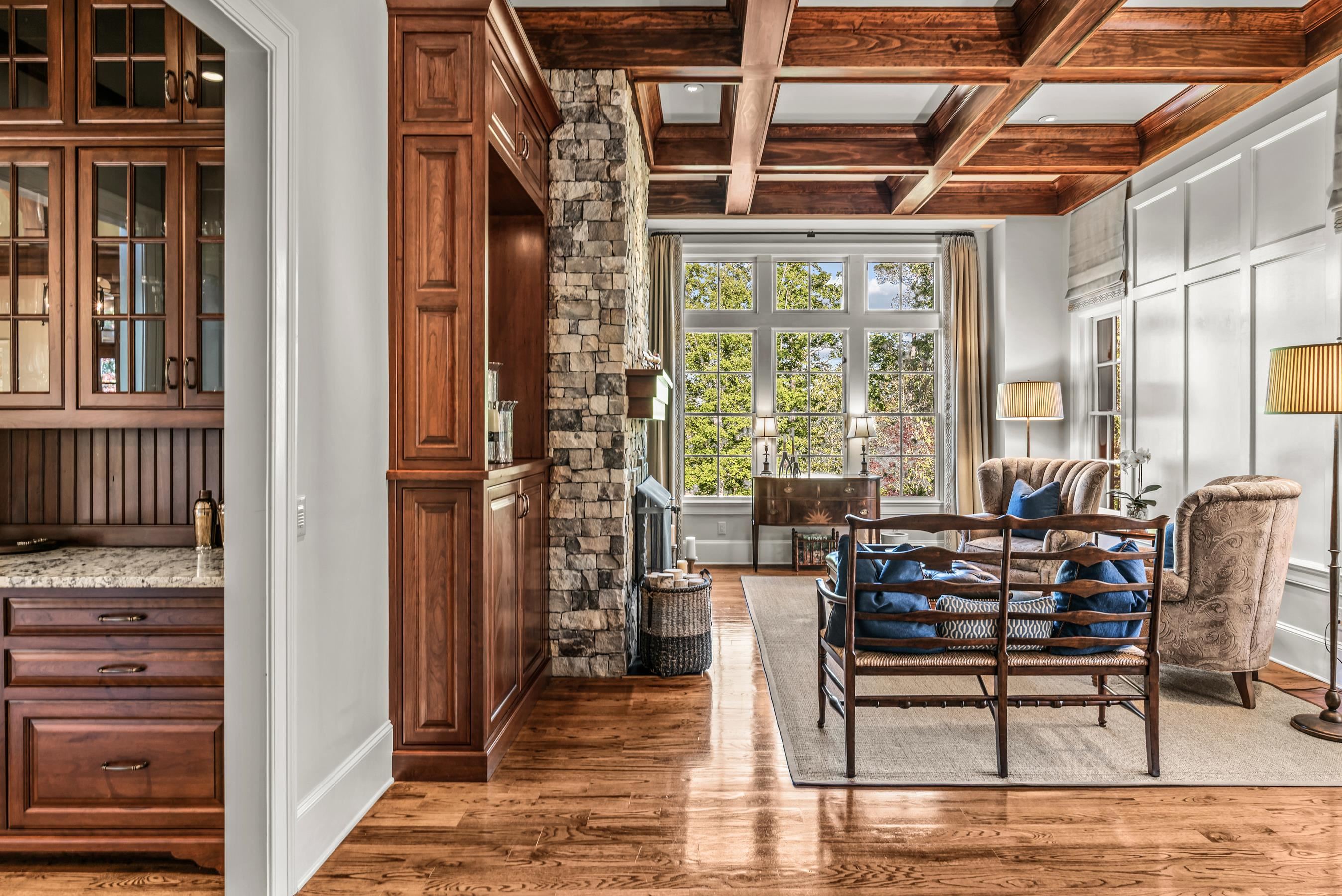 2030 LINGER LONGER DRIVE