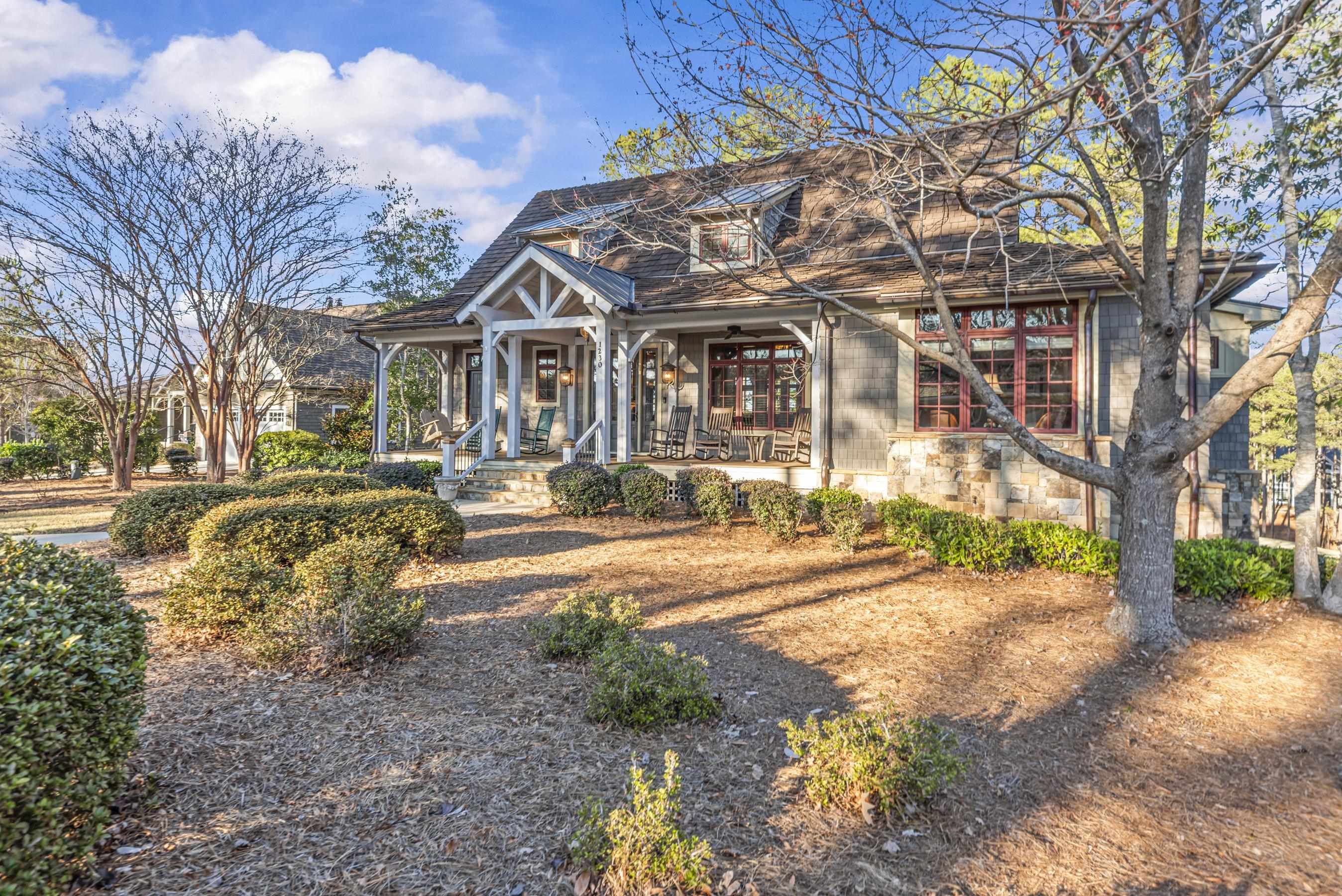 1230 COTTAGE LANE EAST