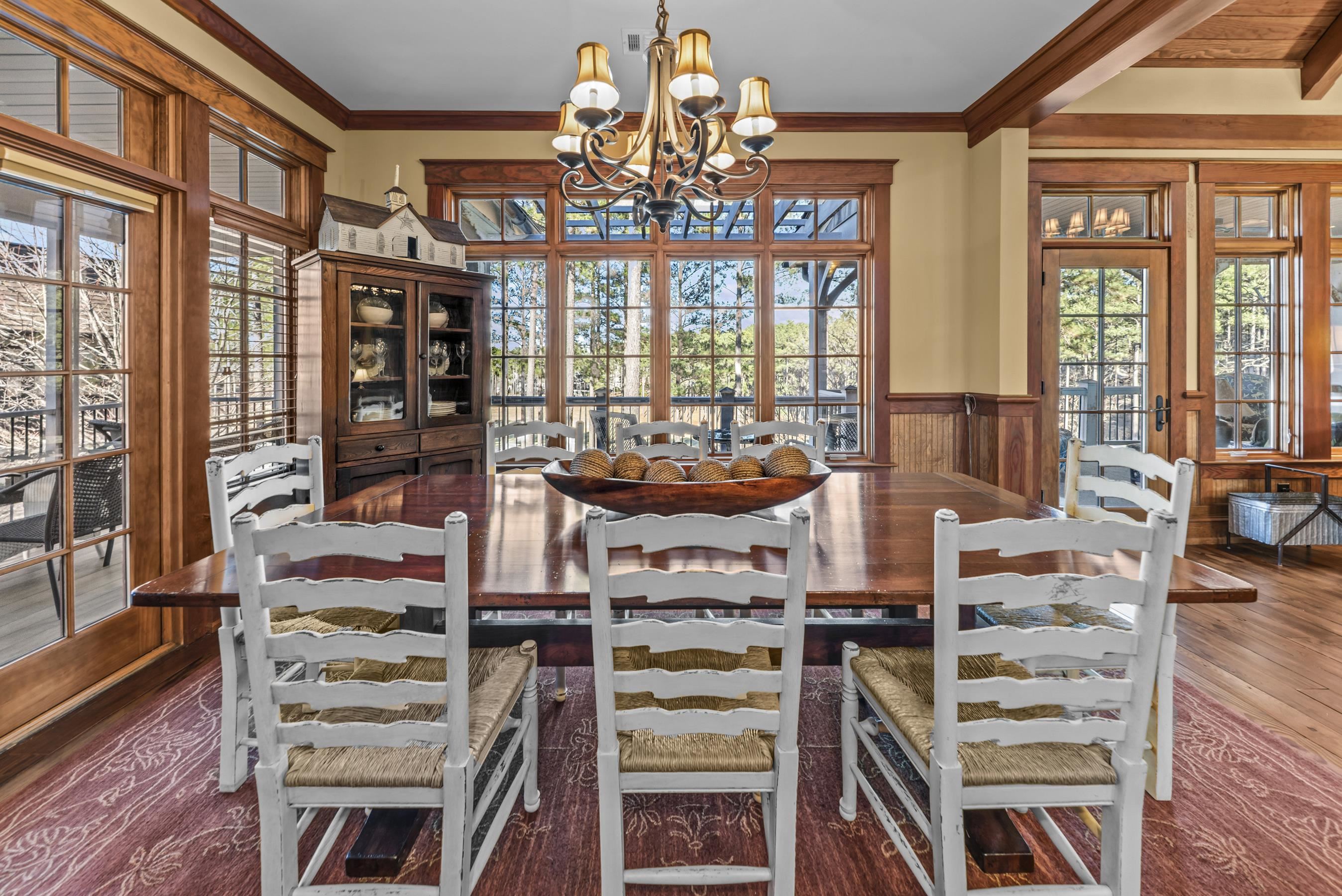 1230 COTTAGE LANE EAST