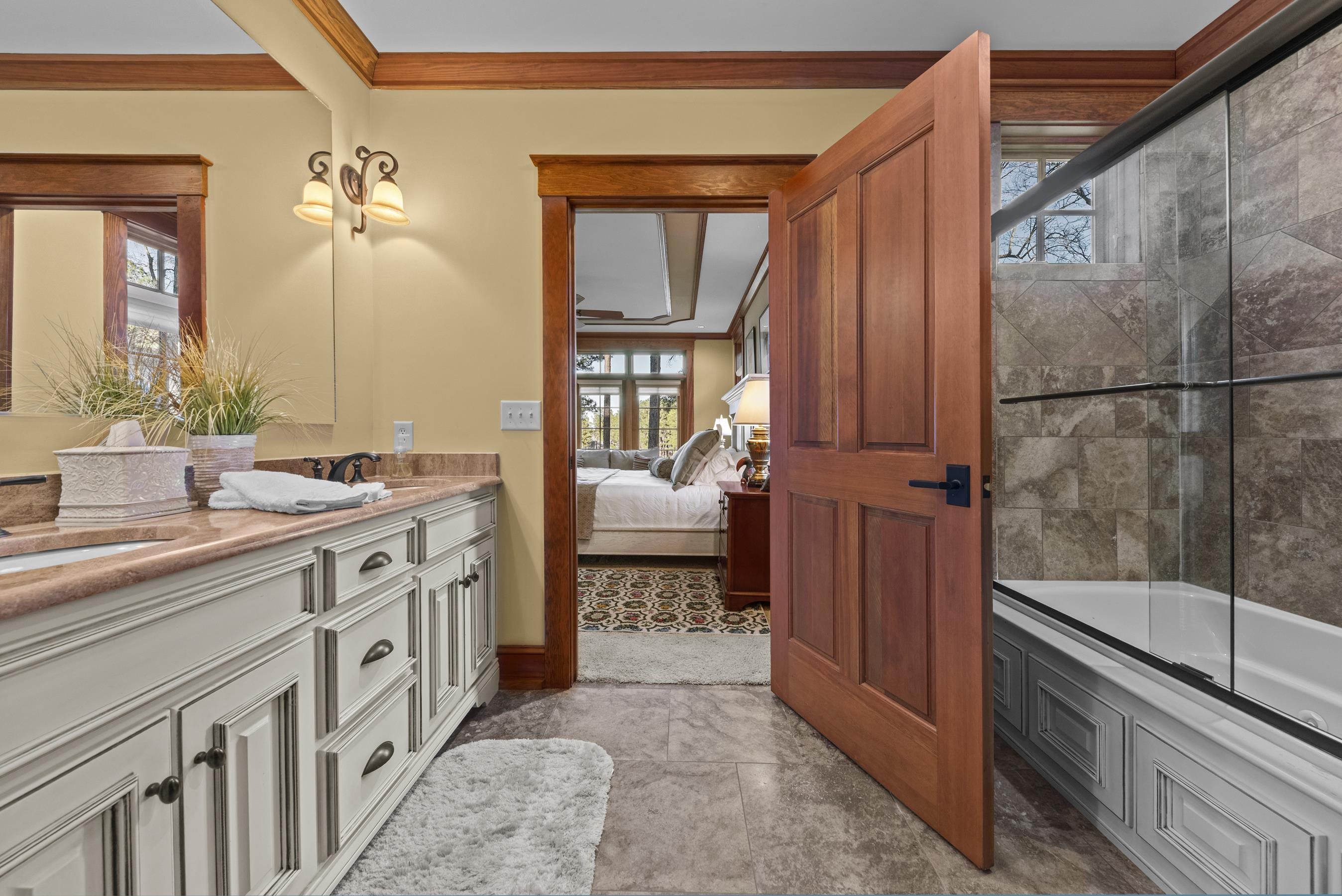 1230 COTTAGE LANE EAST