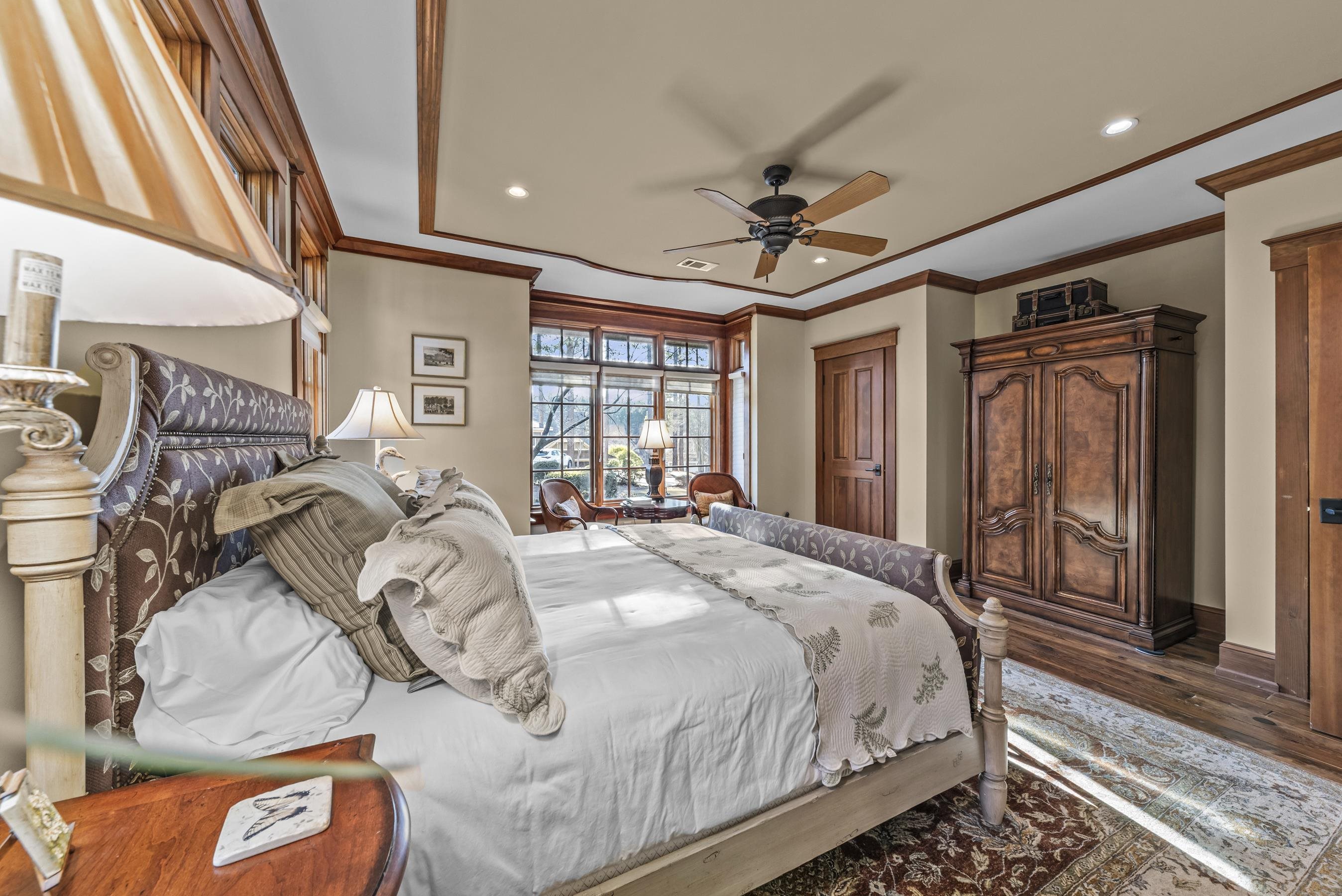 1230 COTTAGE LANE EAST