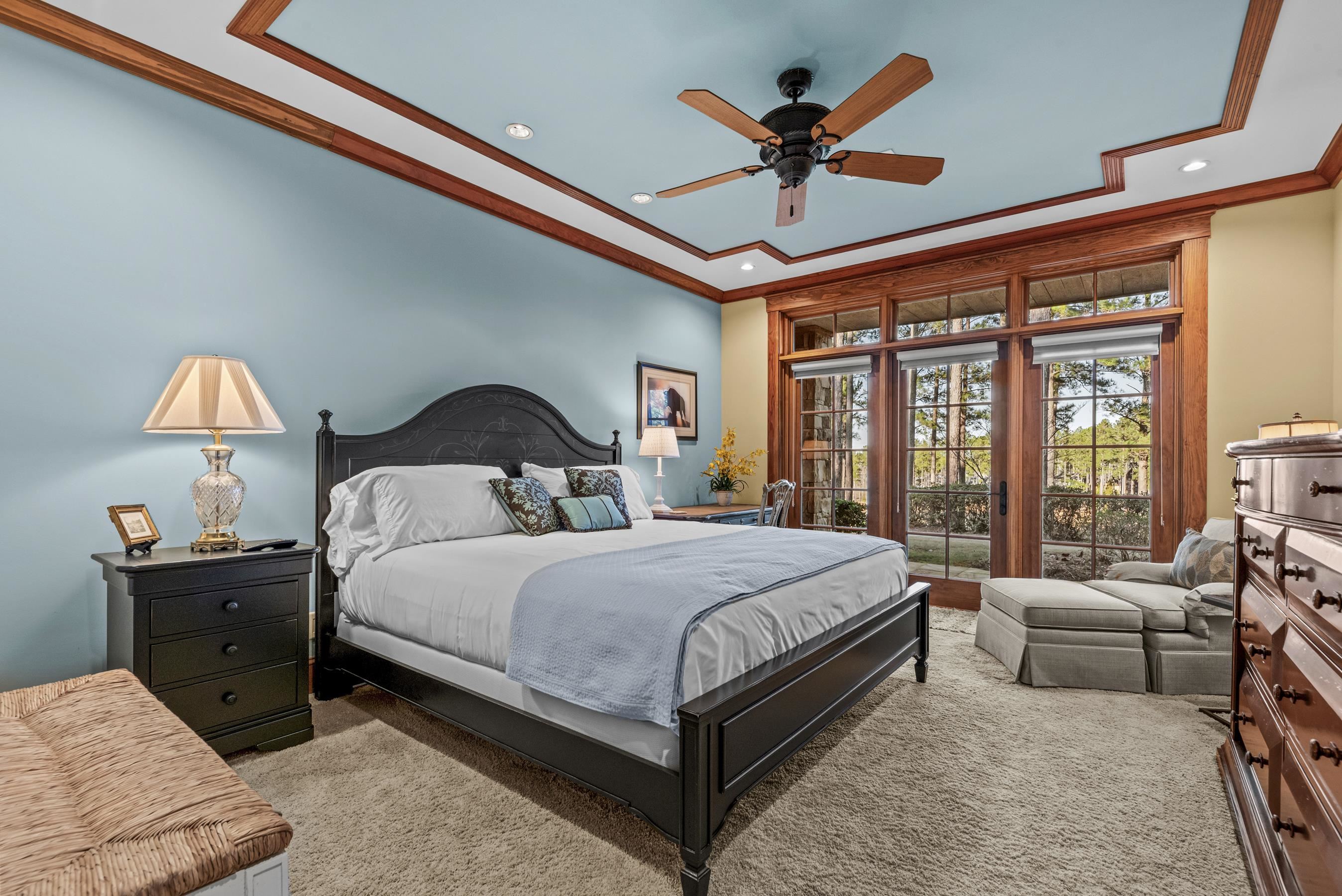 1230 COTTAGE LANE EAST