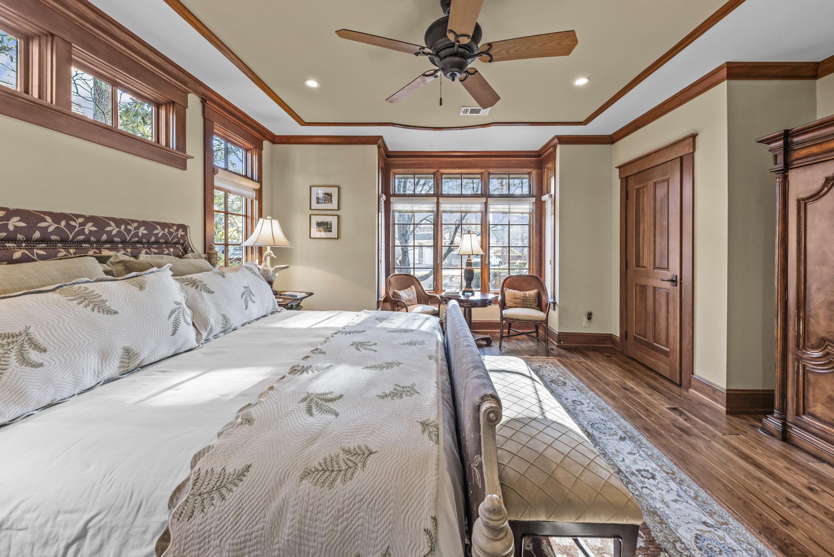 1230 COTTAGE LANE EAST