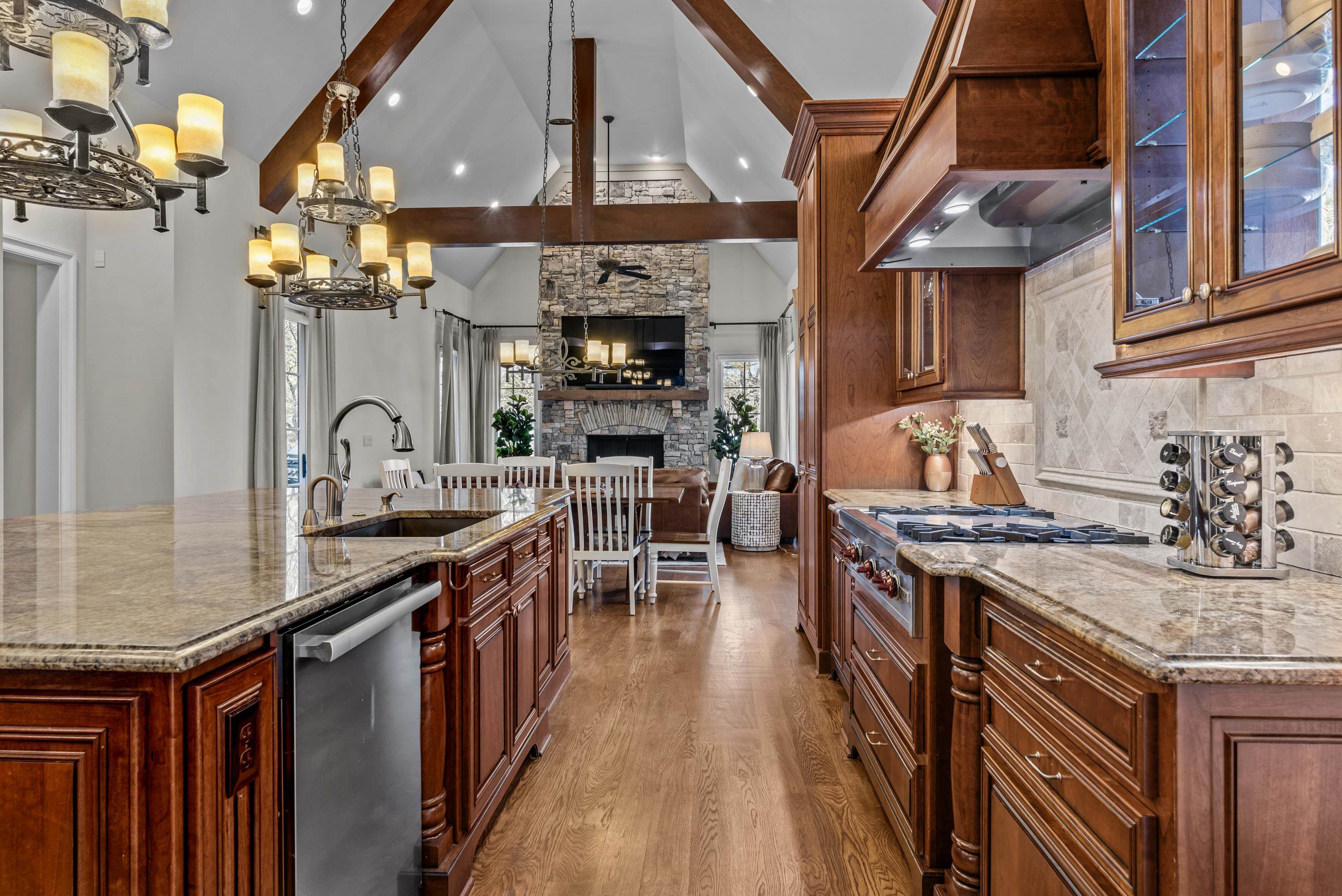 1030 RIDGE GROVE COURT