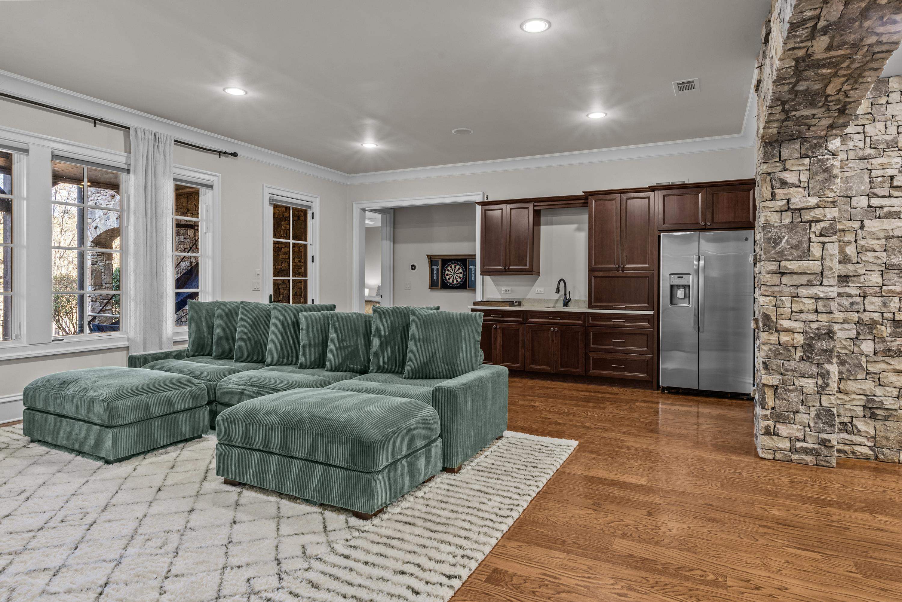 1030 RIDGE GROVE COURT