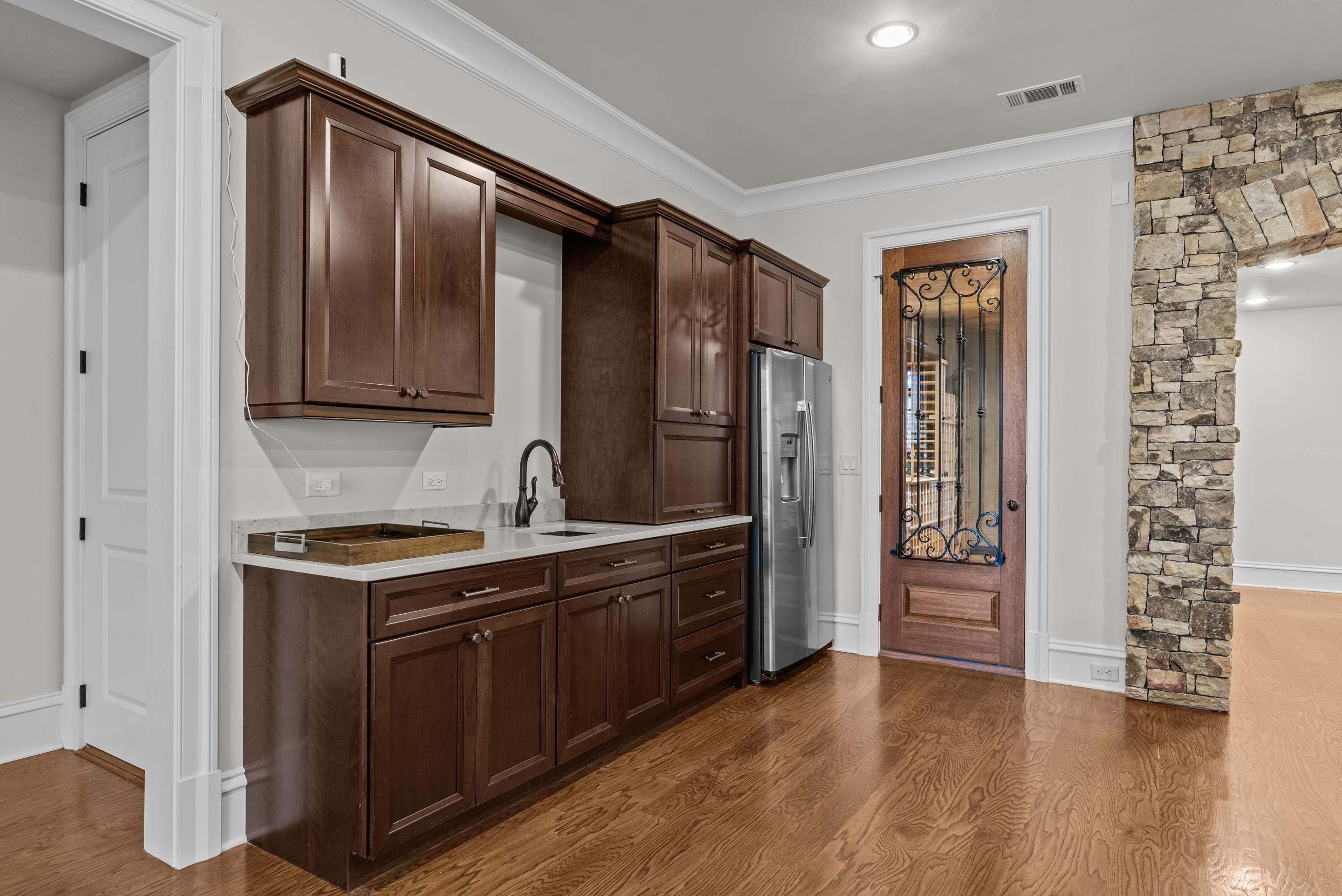 1030 RIDGE GROVE COURT