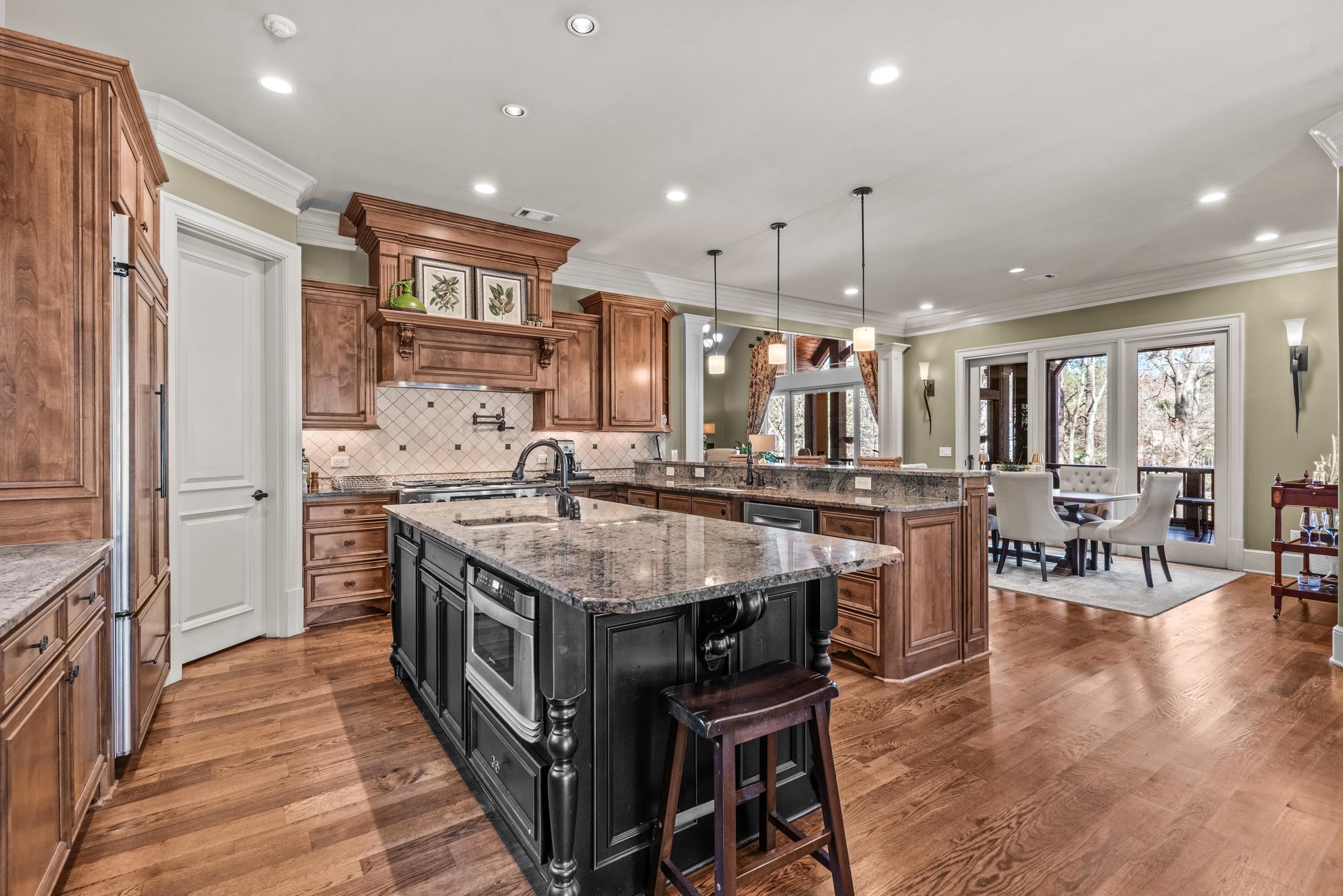 141 BROADLANDS DRIVE