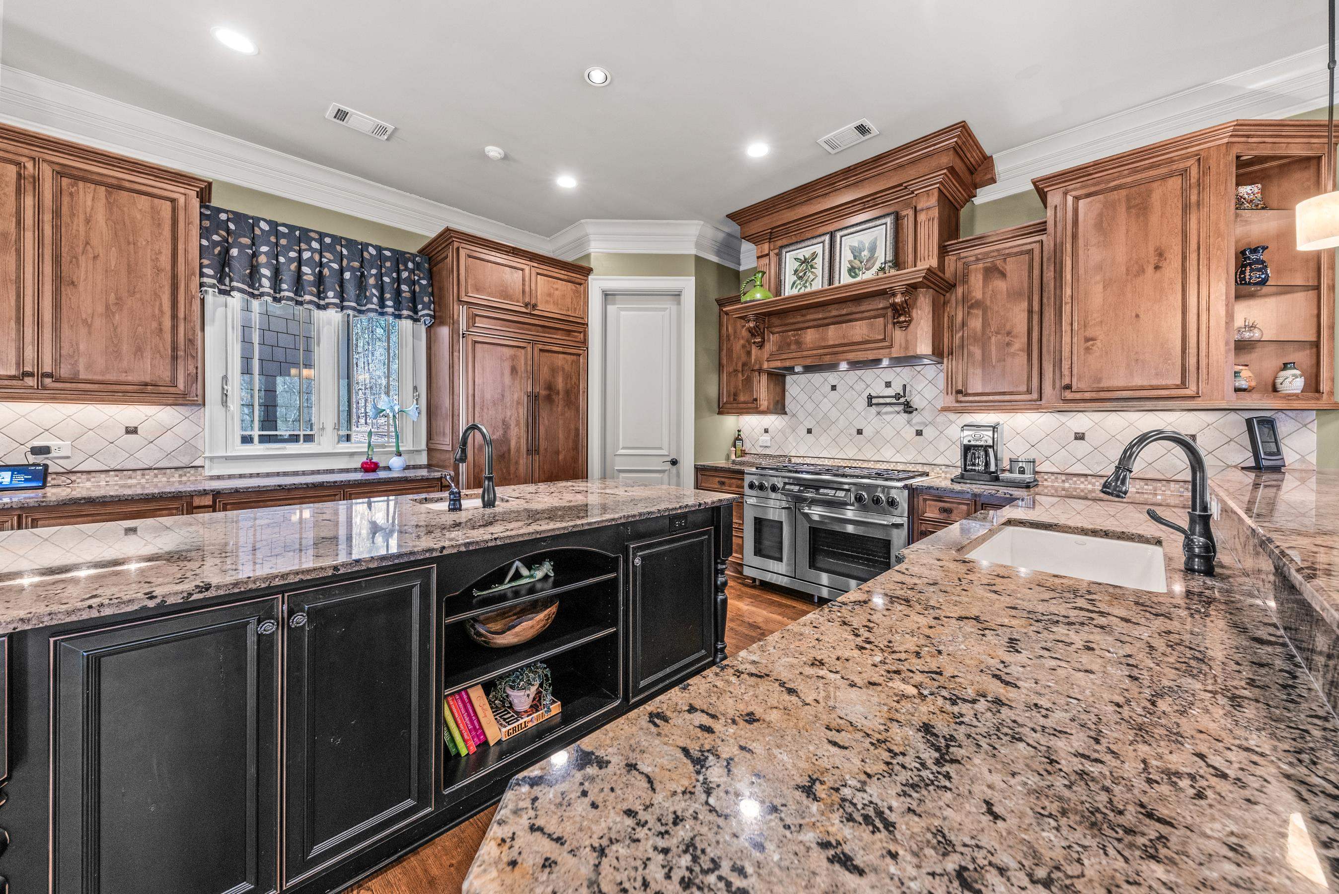 141 BROADLANDS DRIVE