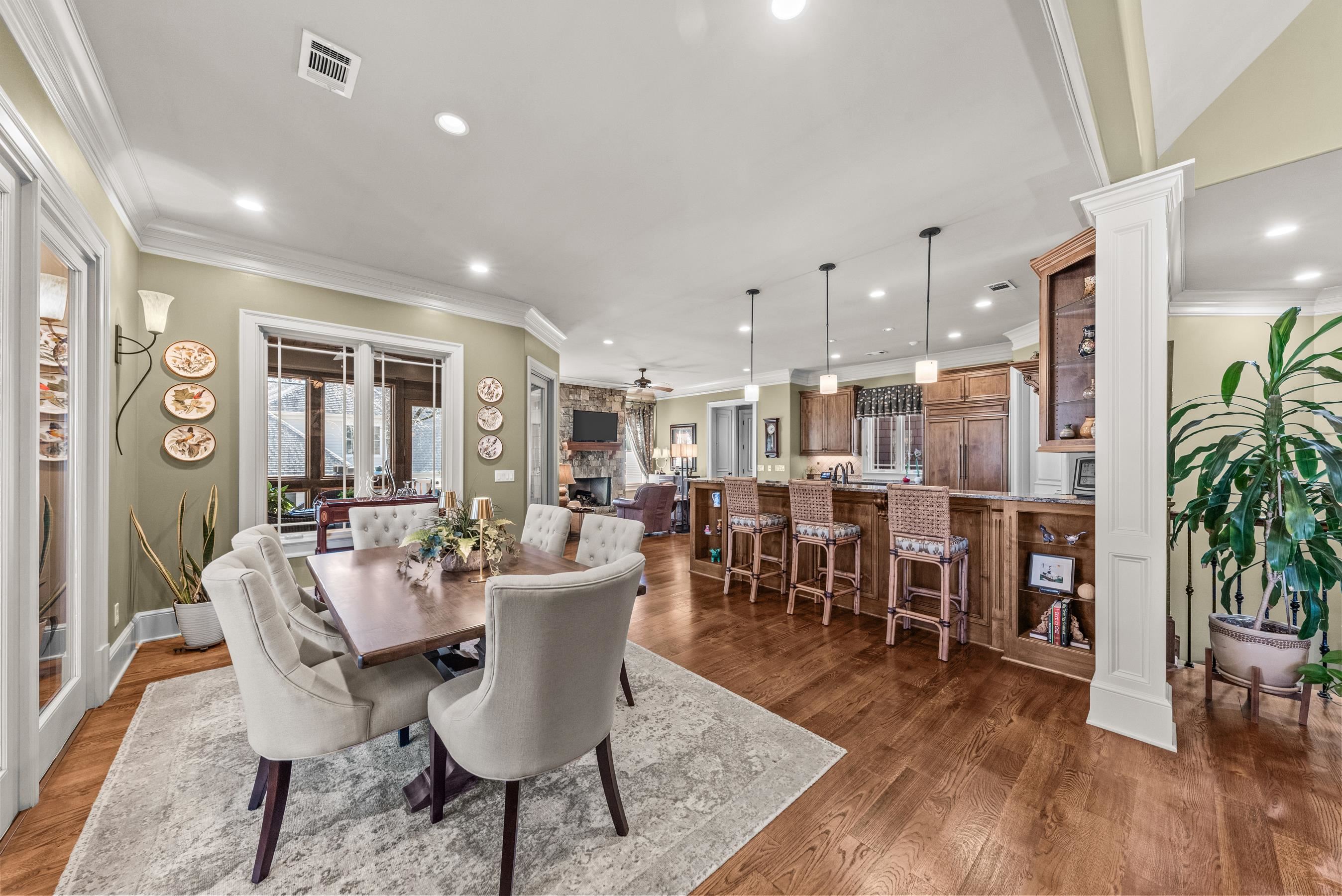 141 BROADLANDS DRIVE